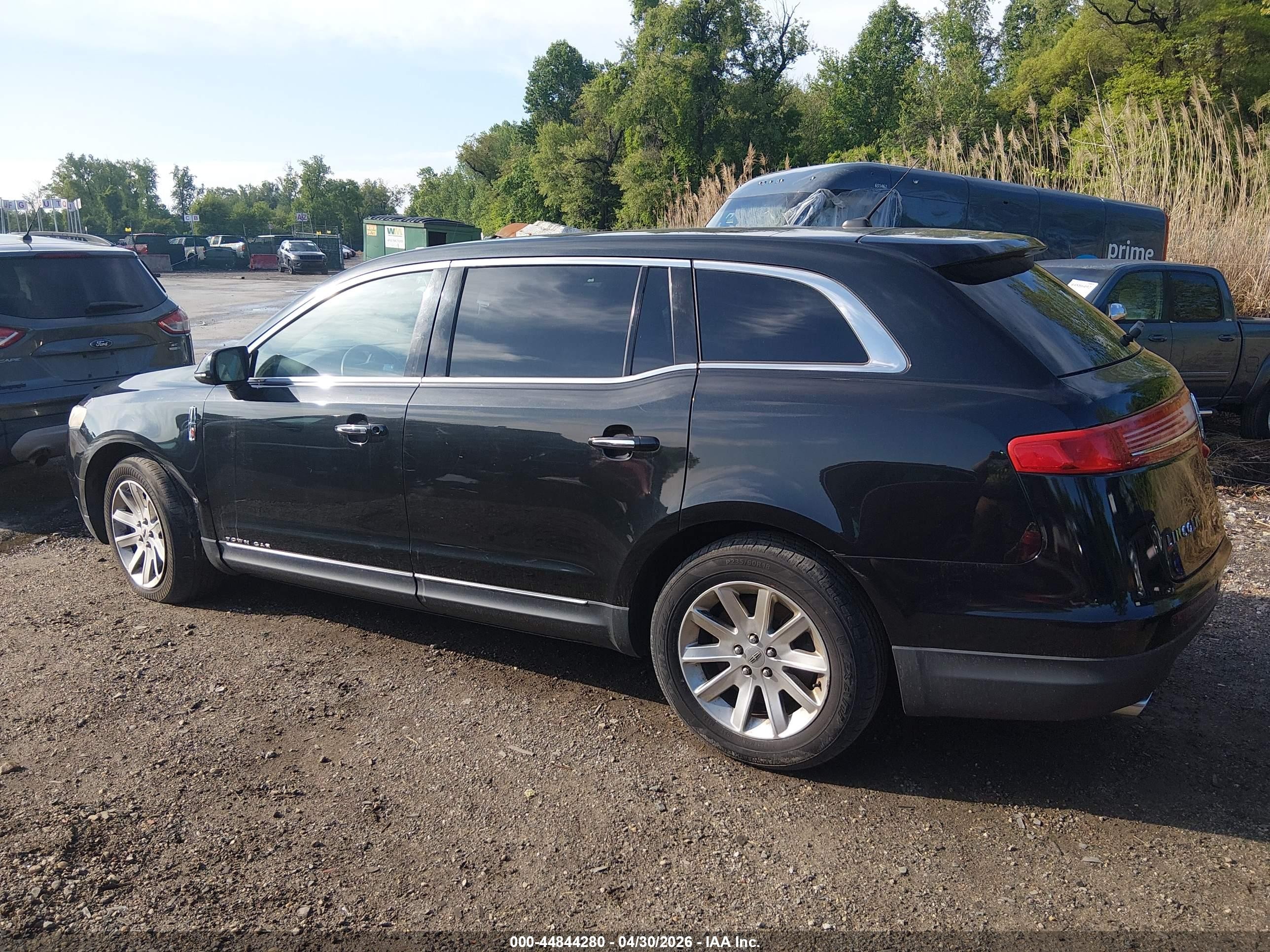 2013 Lincoln Mkt Livery Black vin: 2LMHJ5NK1DBL59109
