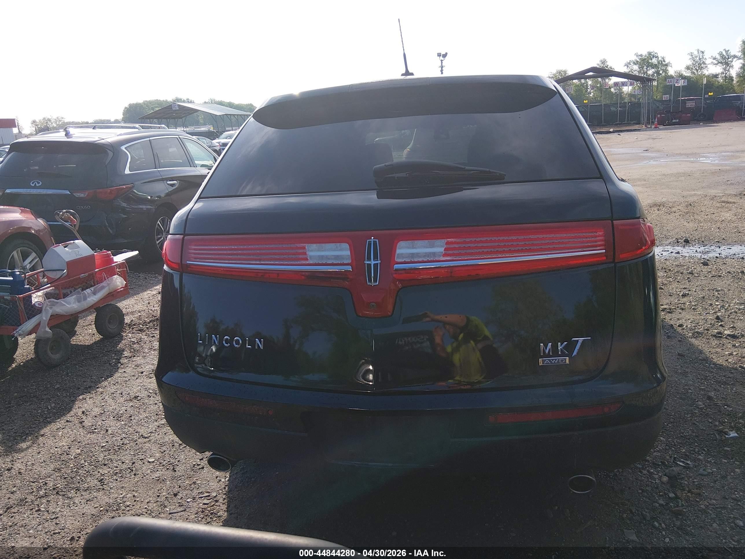 2013 Lincoln Mkt Livery Black vin: 2LMHJ5NK1DBL59109