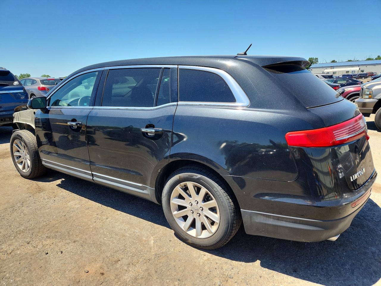 2014 Lincoln Mkt Black vin: 2LMHJ5NK3EBL54236