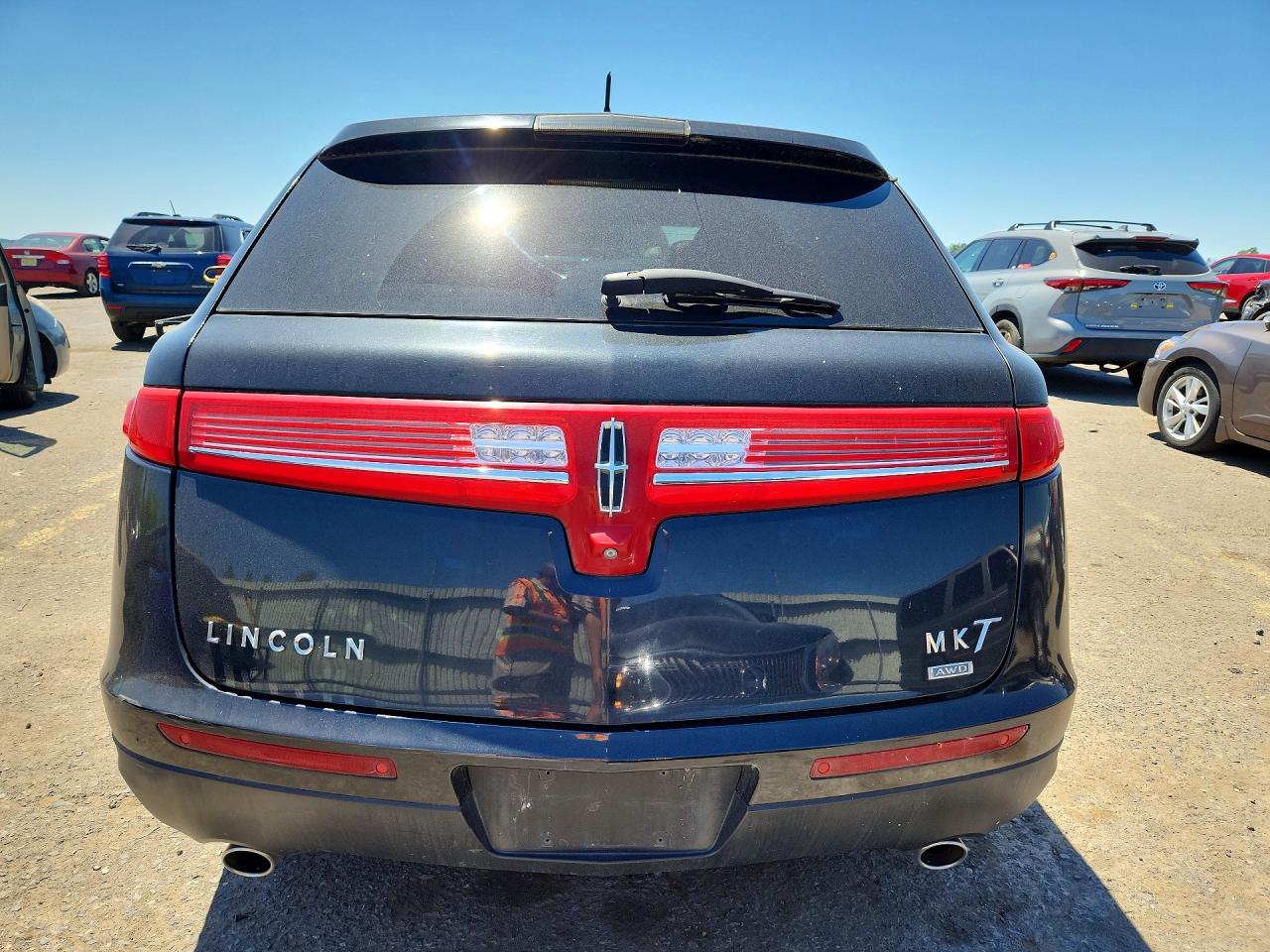 2014 Lincoln Mkt Black vin: 2LMHJ5NK3EBL54236