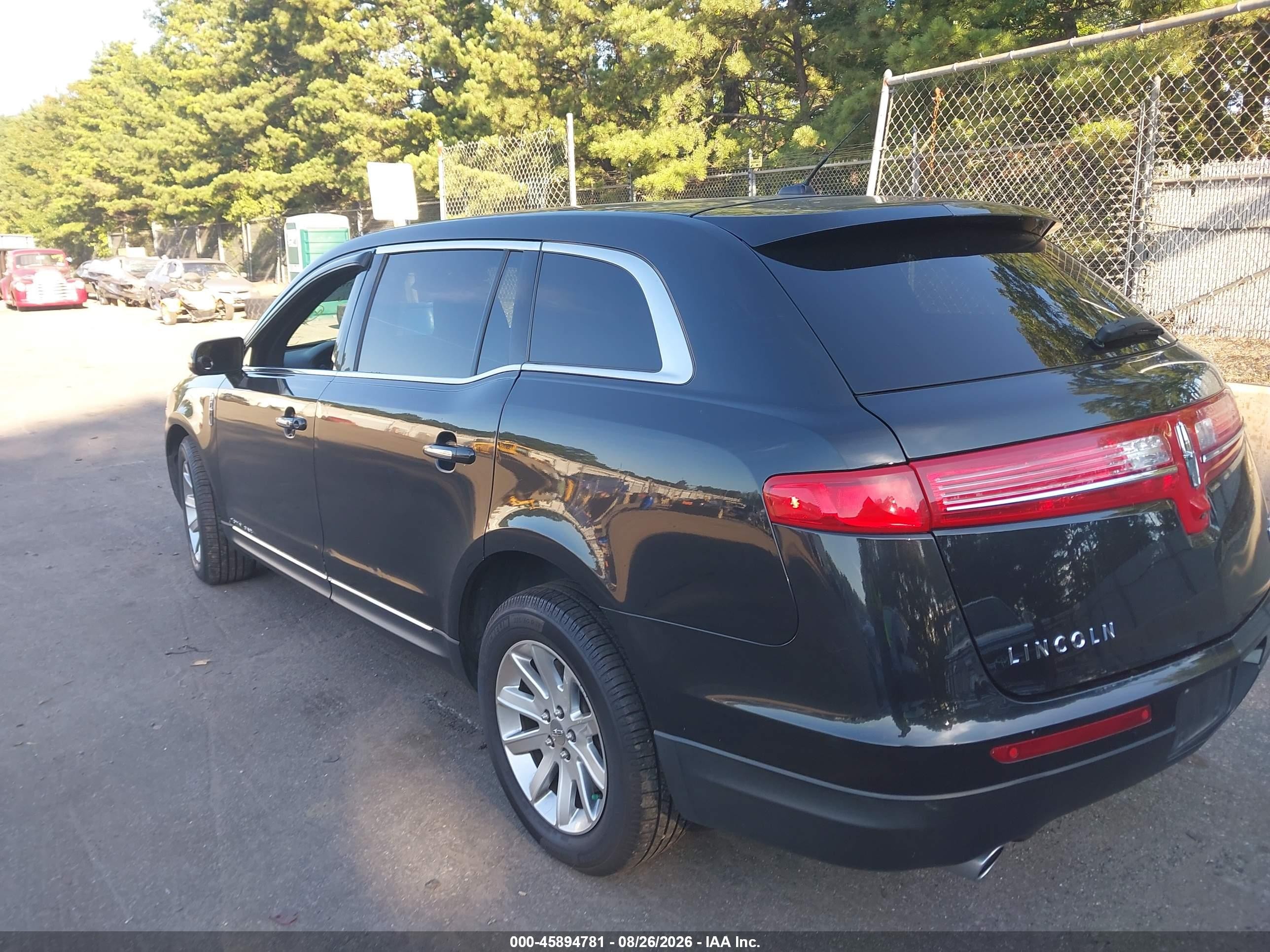 2015 Lincoln Mkt Livery Black vin: 2LMHJ5NK4FBL03362