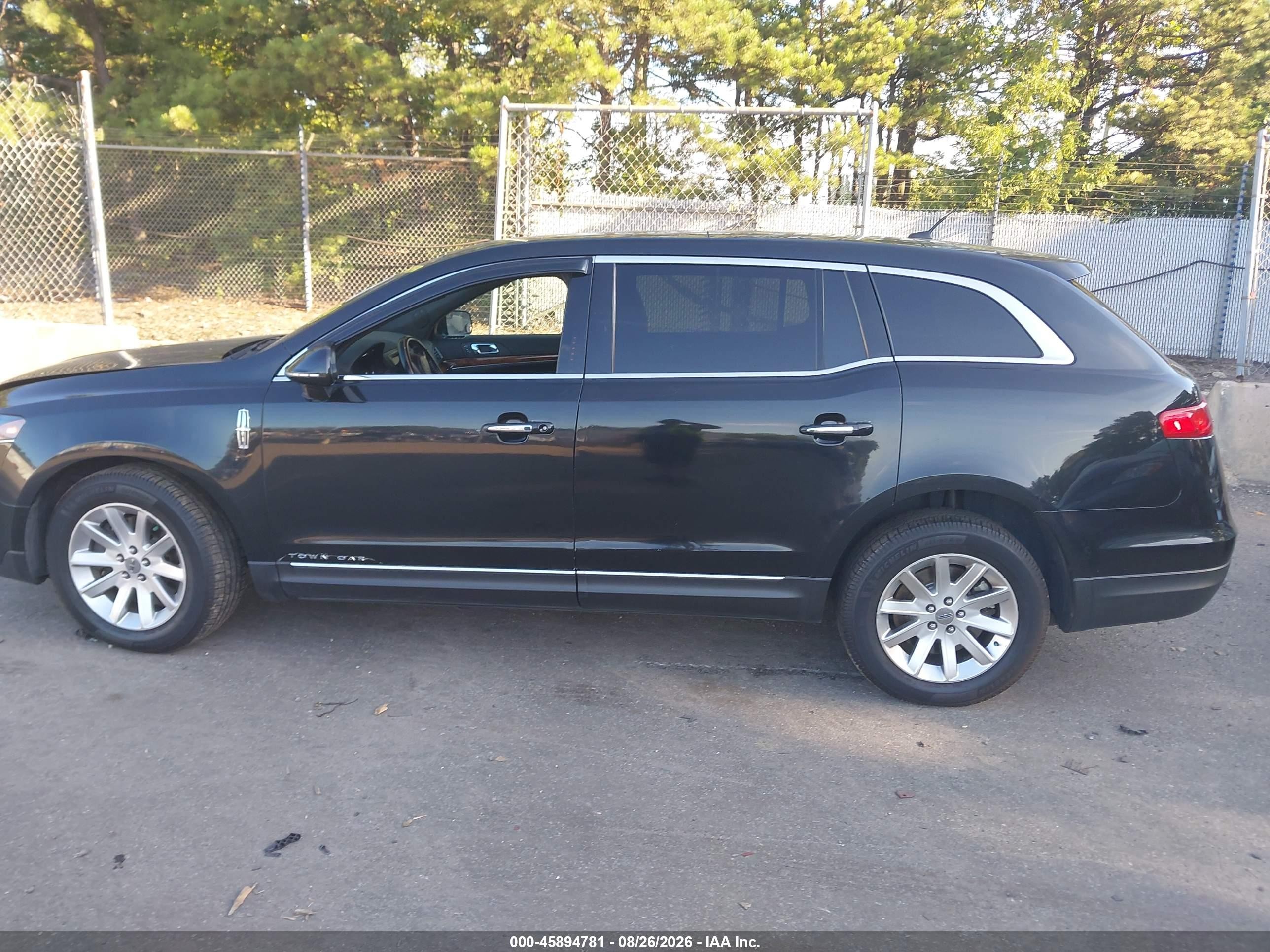 2015 Lincoln Mkt Livery Black vin: 2LMHJ5NK4FBL03362