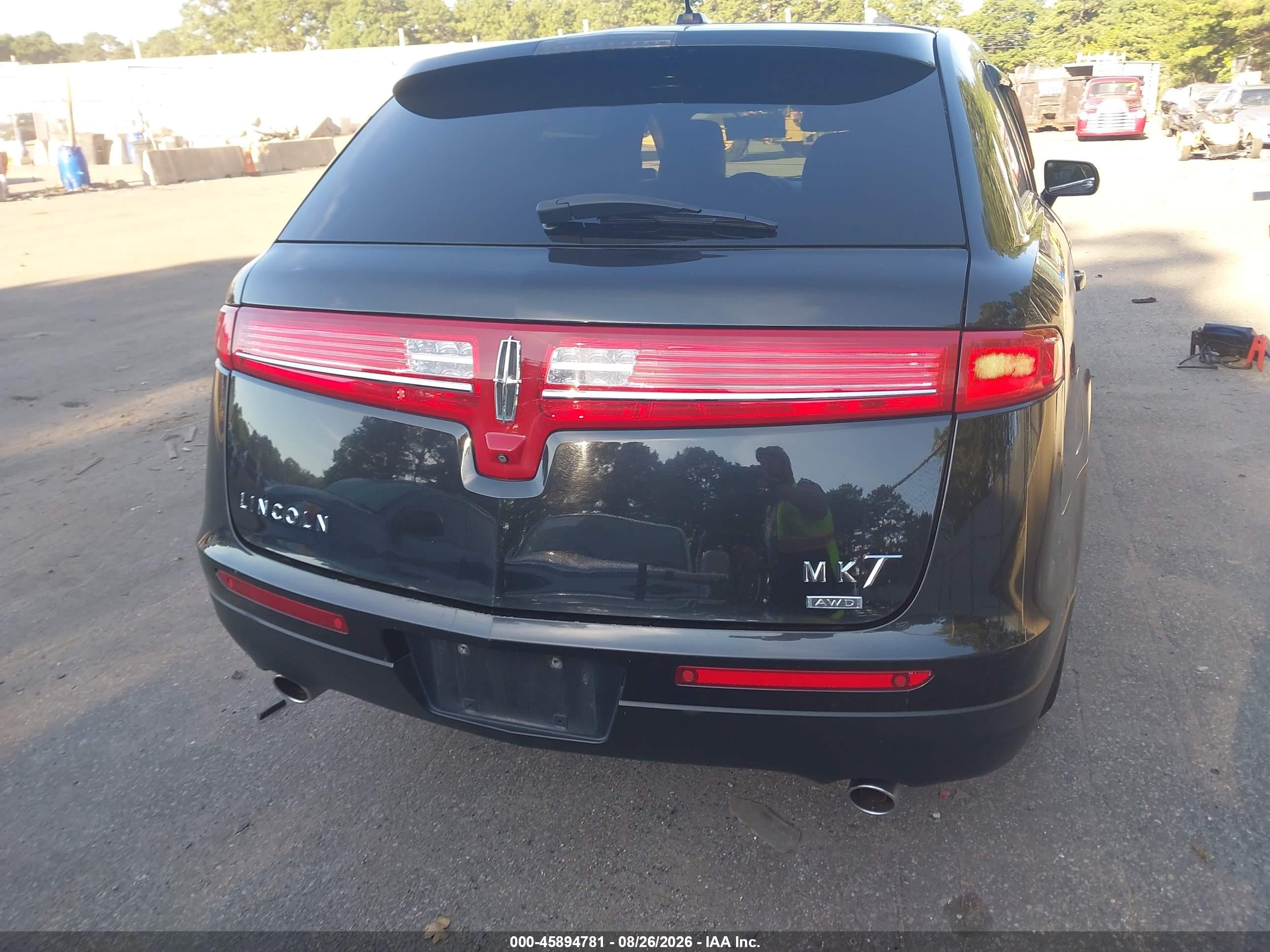 2015 Lincoln Mkt Livery Black vin: 2LMHJ5NK4FBL03362