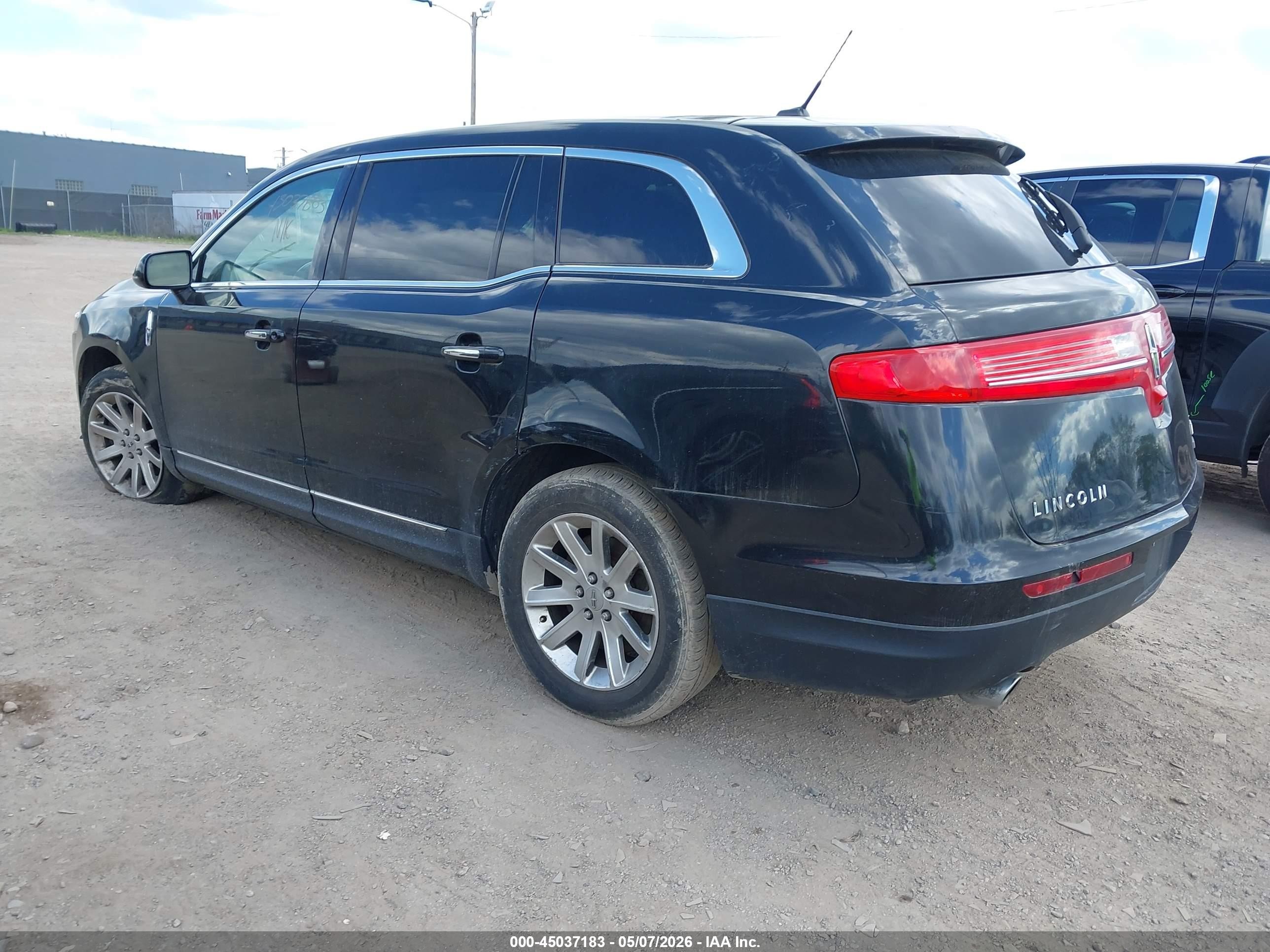 2013 Lincoln Mkt Livery Black vin: 2LMHJ5NK5DBL59193