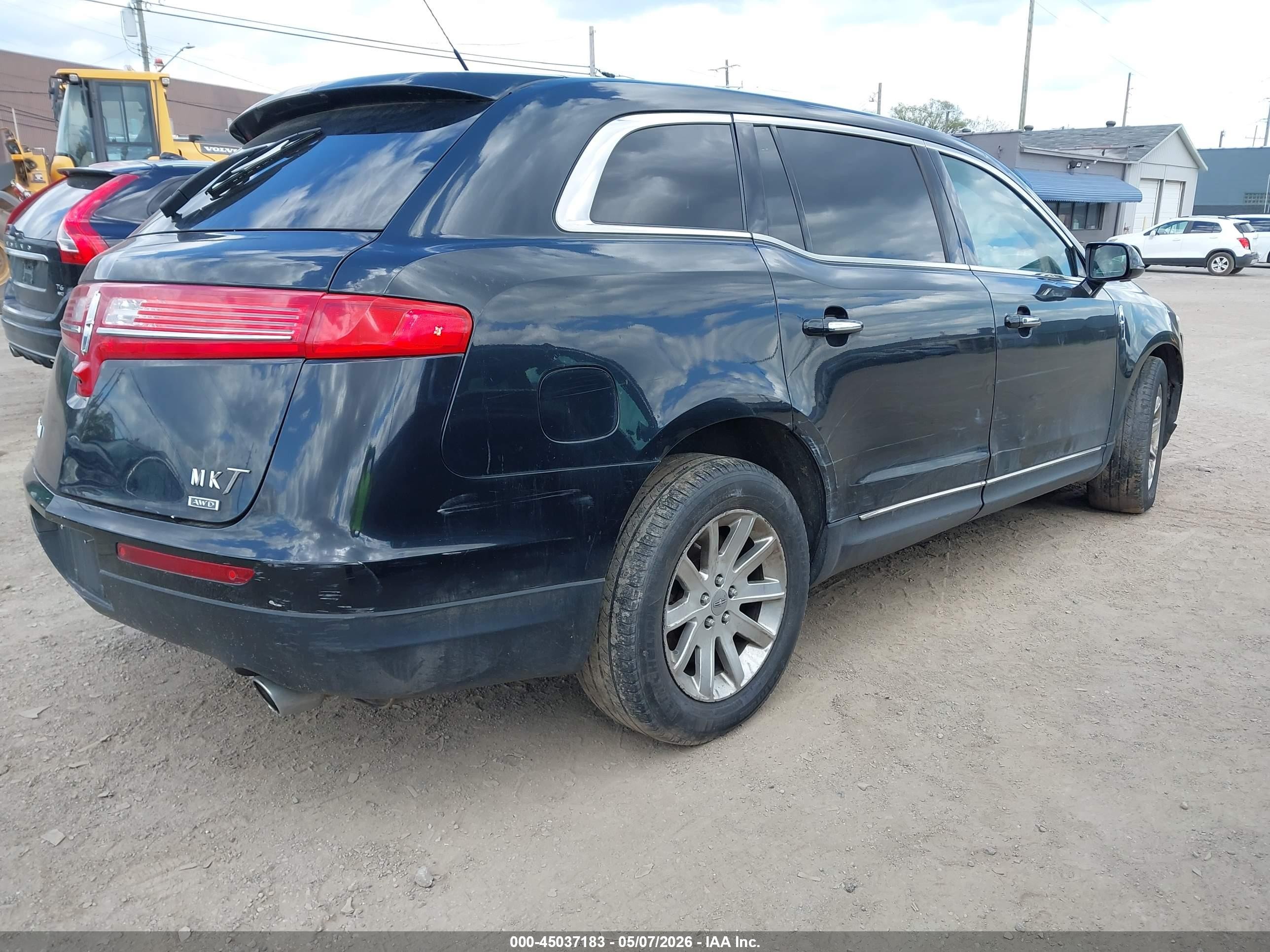 2013 Lincoln Mkt Livery Black vin: 2LMHJ5NK5DBL59193