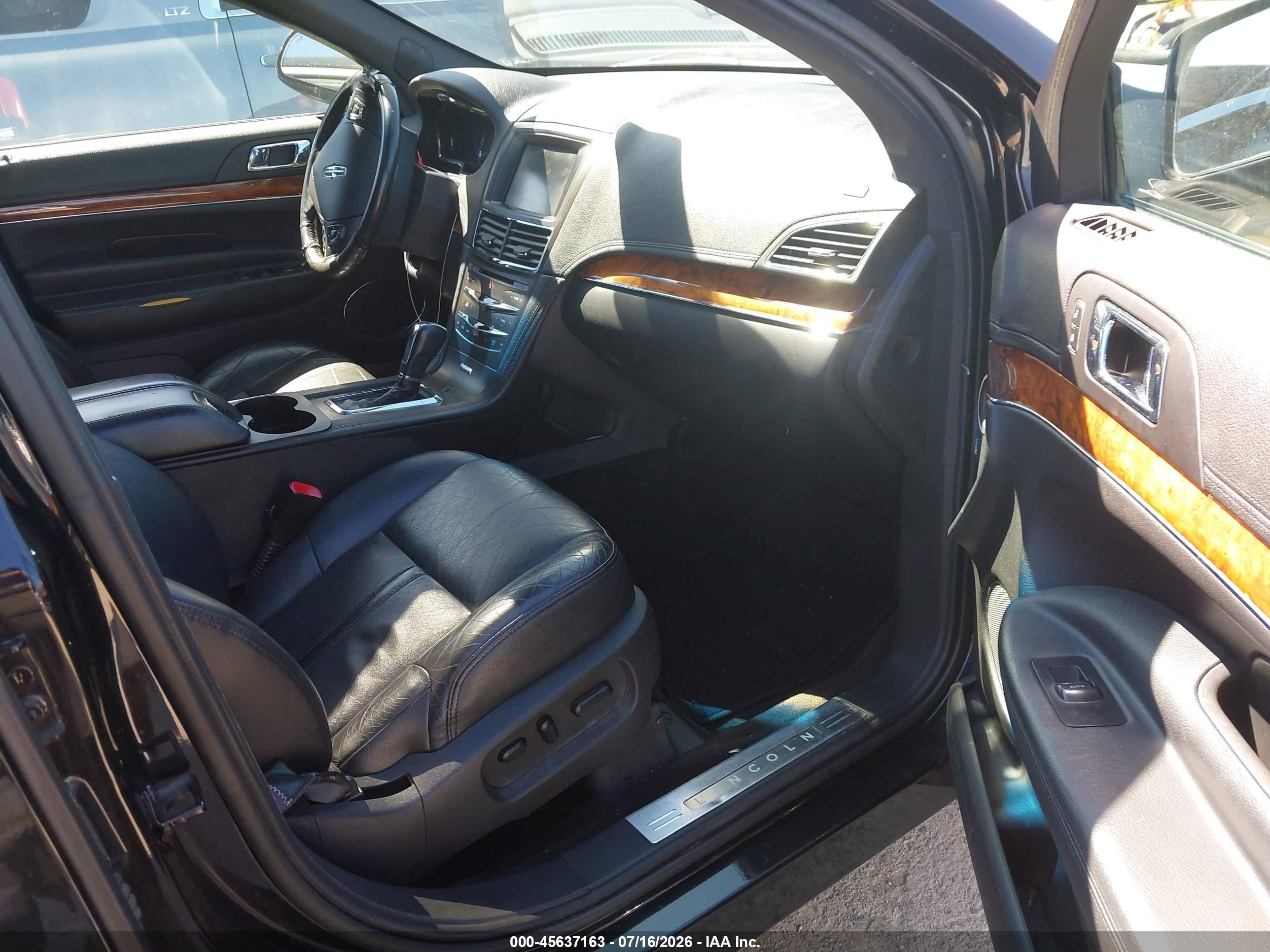 2013 Lincoln Mkt Livery Black vin: 2LMHJ5NK6DBL55489
