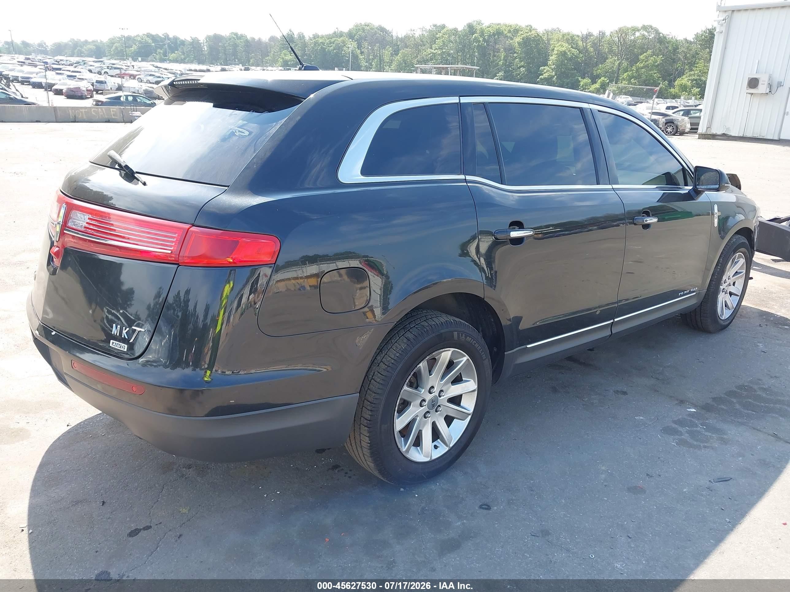 2014 Lincoln Mkt Livery Black vin: 2LMHJ5NK6EBL51864