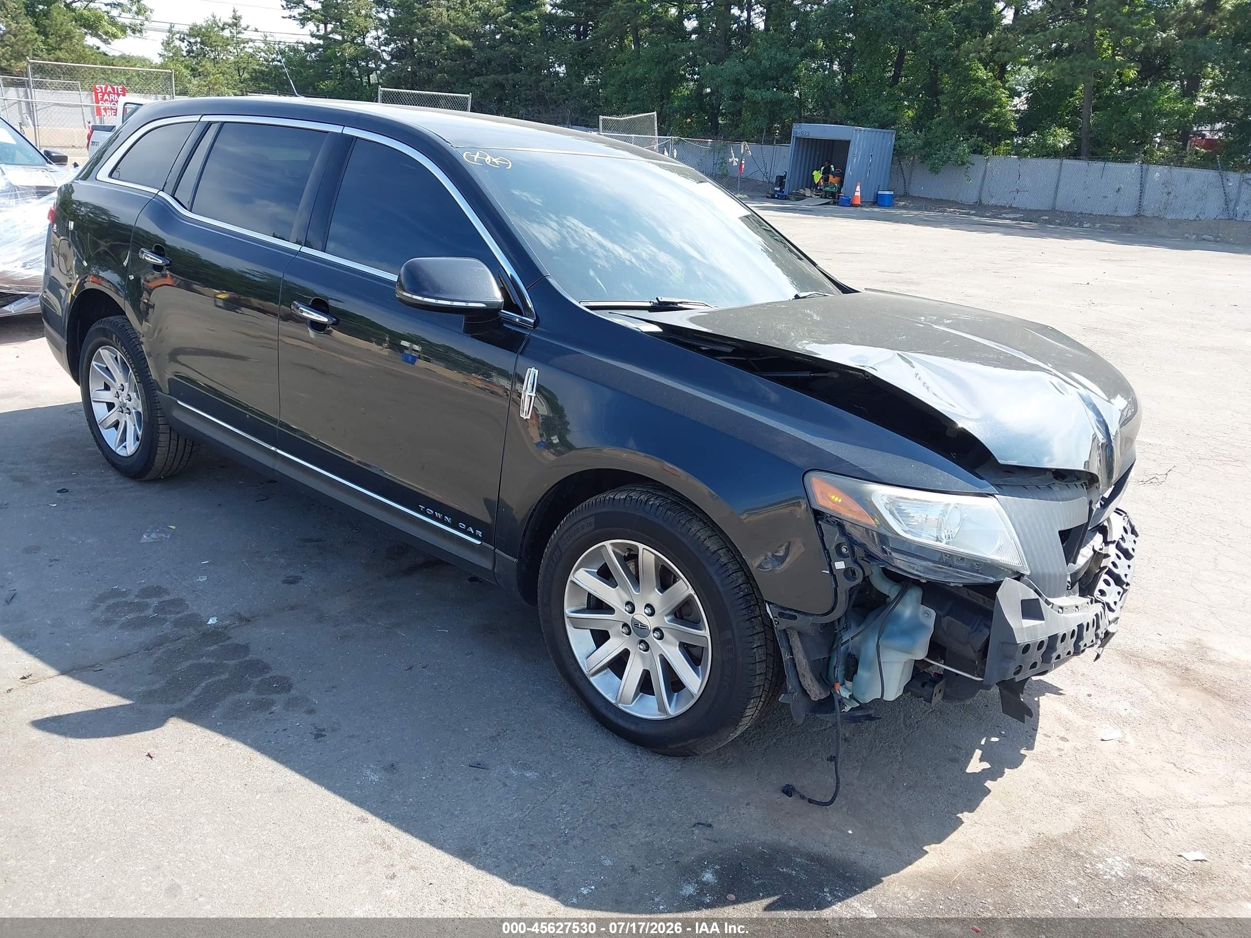 2014 Lincoln Mkt Livery Black vin: 2LMHJ5NK6EBL51864