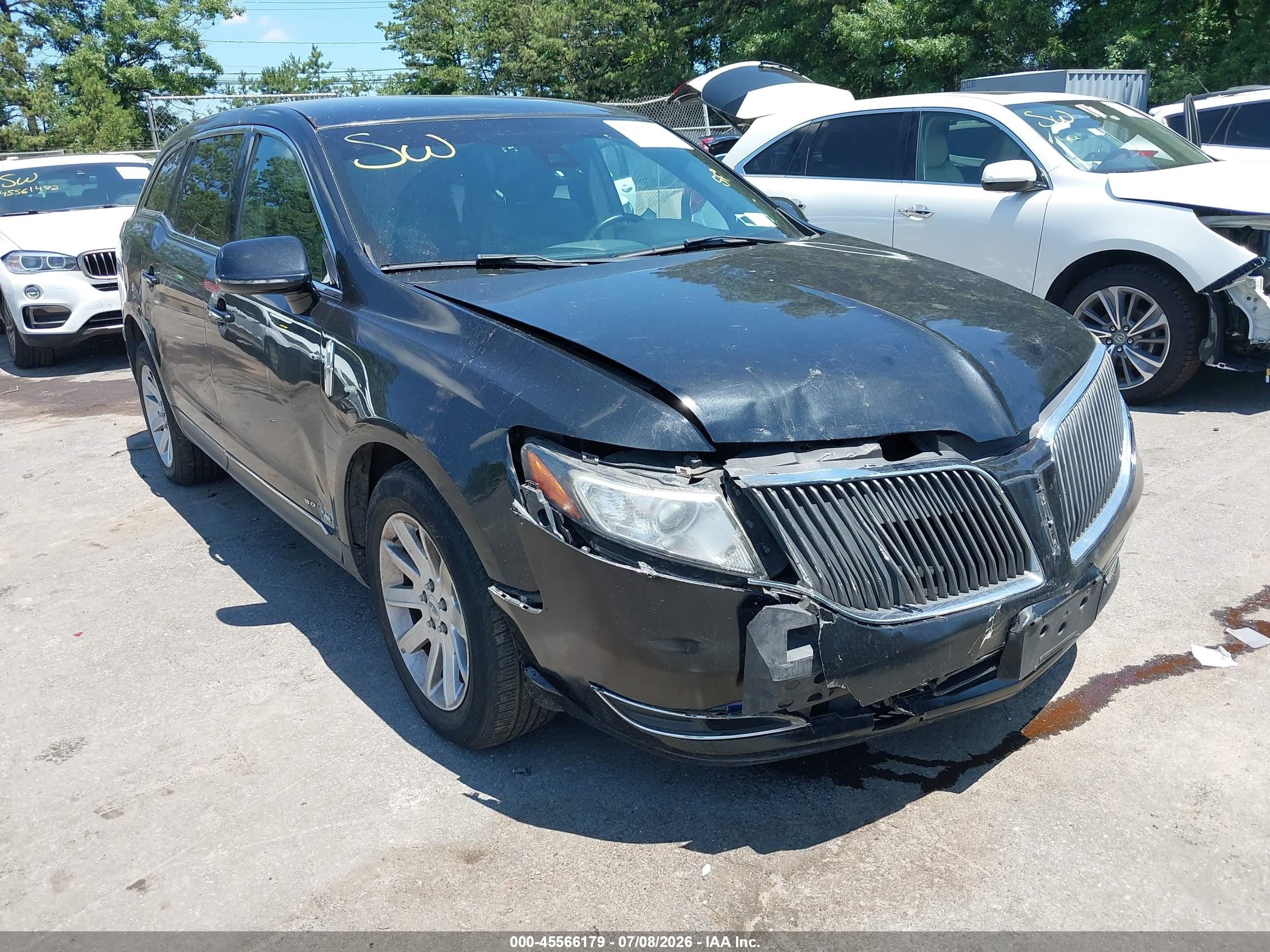 2014 Lincoln Mkt Livery Black vin: 2LMHJ5NK6EBL53100