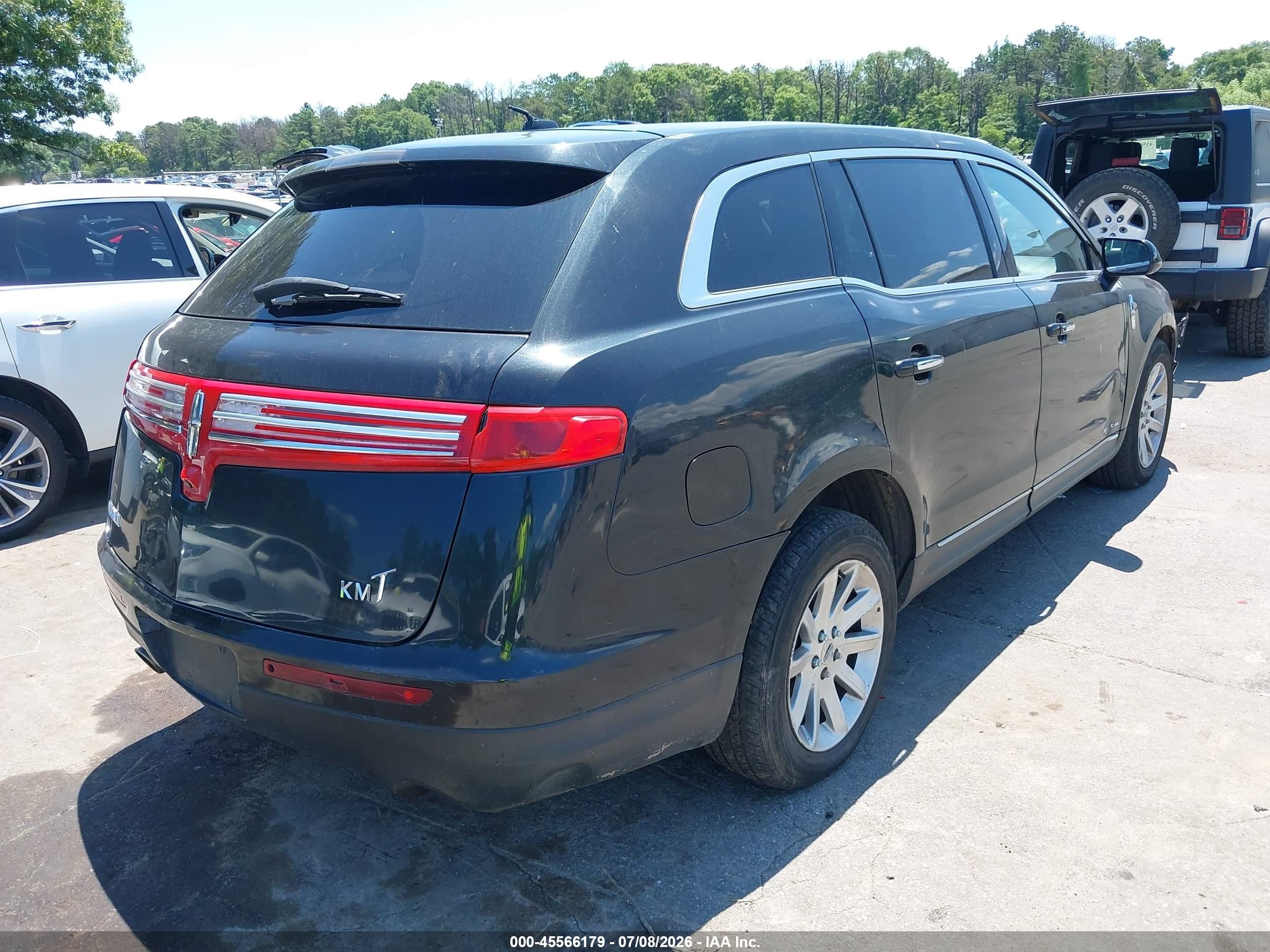 2014 Lincoln Mkt Livery Black vin: 2LMHJ5NK6EBL53100