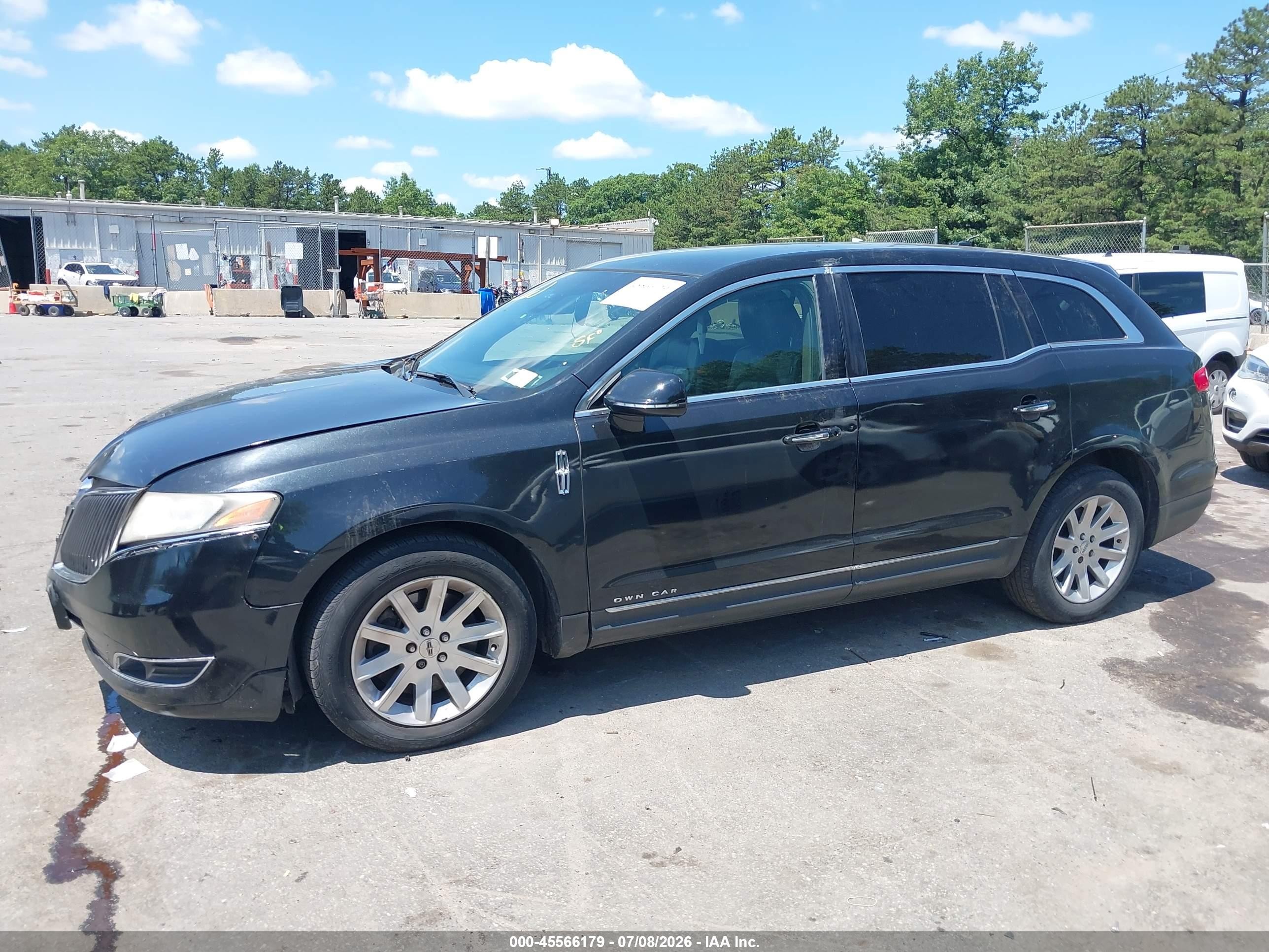 2014 Lincoln Mkt Livery Black vin: 2LMHJ5NK6EBL53100
