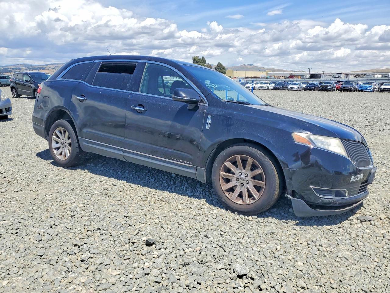2014 Lincoln Mkt Black vin: 2LMHJ5NK7EBL57835