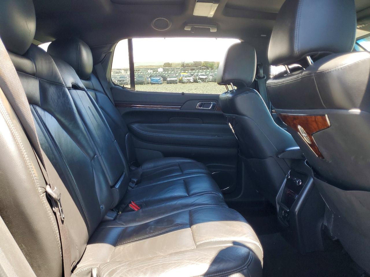 2014 Lincoln Mkt Black vin: 2LMHJ5NK7EBL57835