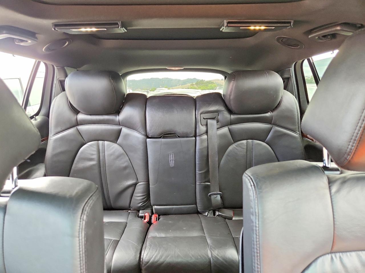 2014 Lincoln Mkt Black vin: 2LMHJ5NK7EBL58192