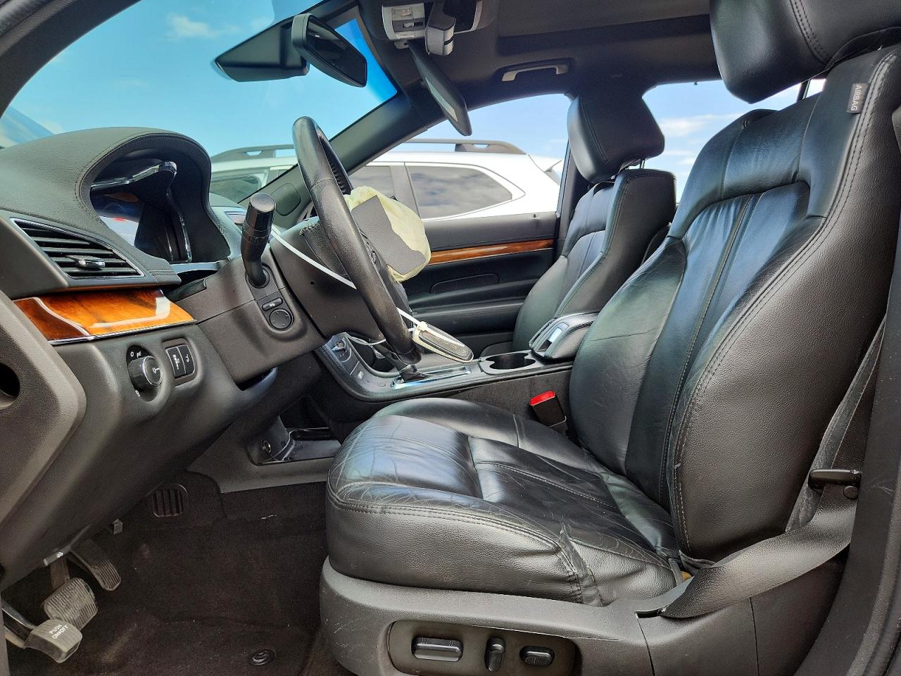 2014 Lincoln Mkt Black vin: 2LMHJ5NK7EBL58192