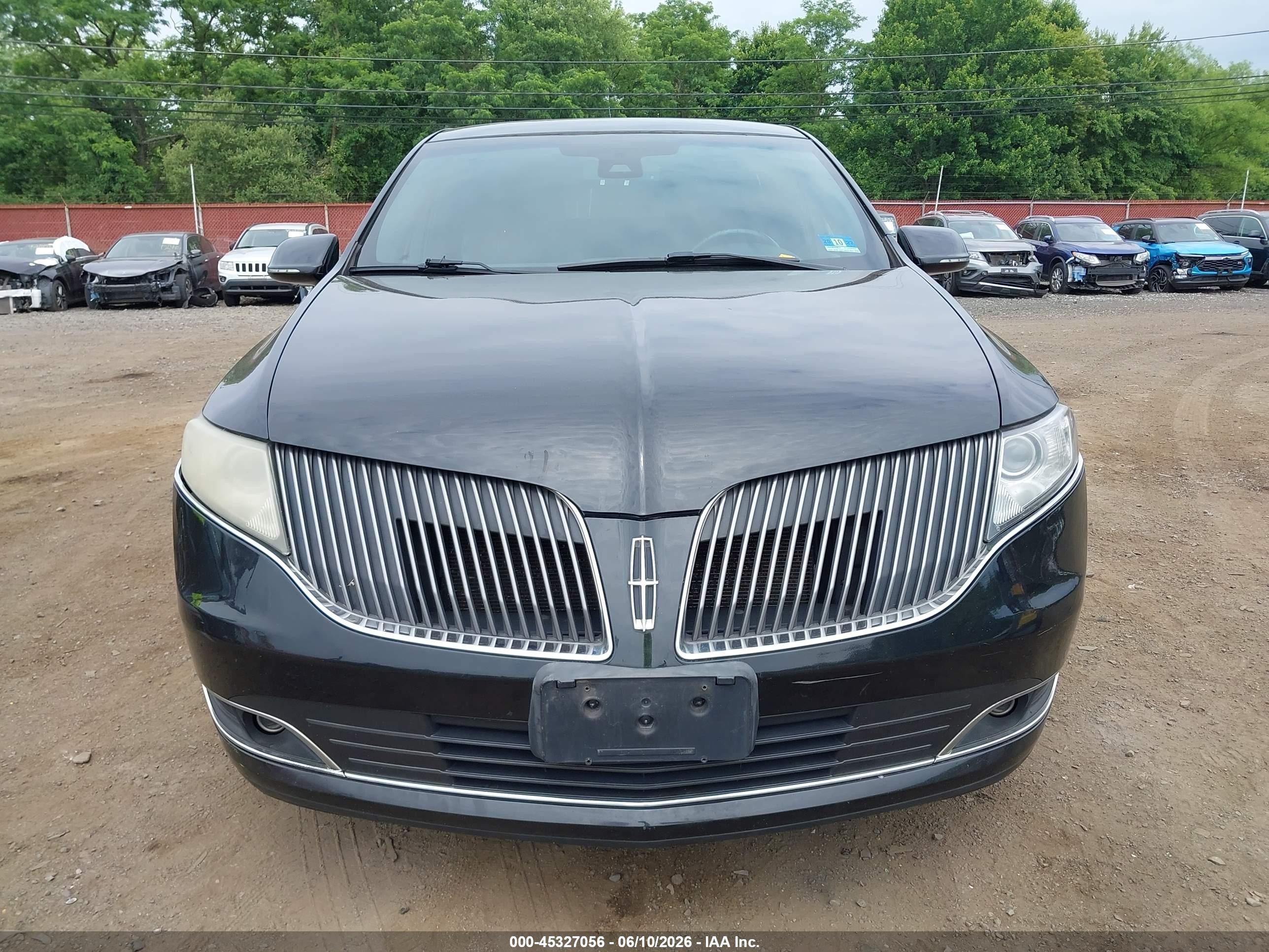2015 Lincoln Mkt Livery Black vin: 2LMHJ5NK9FBL00733