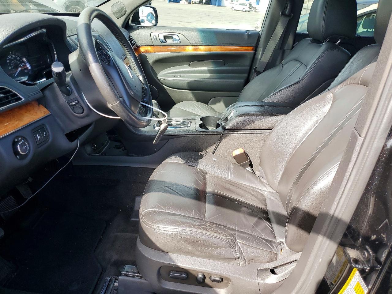 2014 Lincoln Mkt Charcoal vin: 2LMHJ5NKXEBL59059