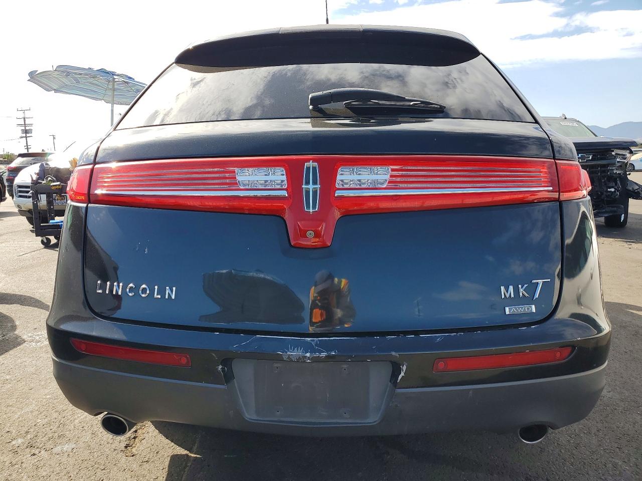 2014 Lincoln Mkt Charcoal vin: 2LMHJ5NKXEBL59059