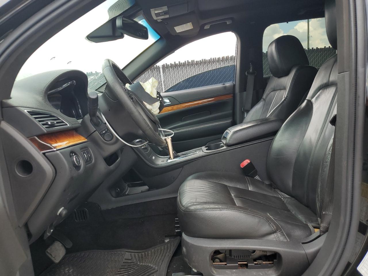 2015 Lincoln Mkt Black vin: 2LMHJ5NKXFBL01356