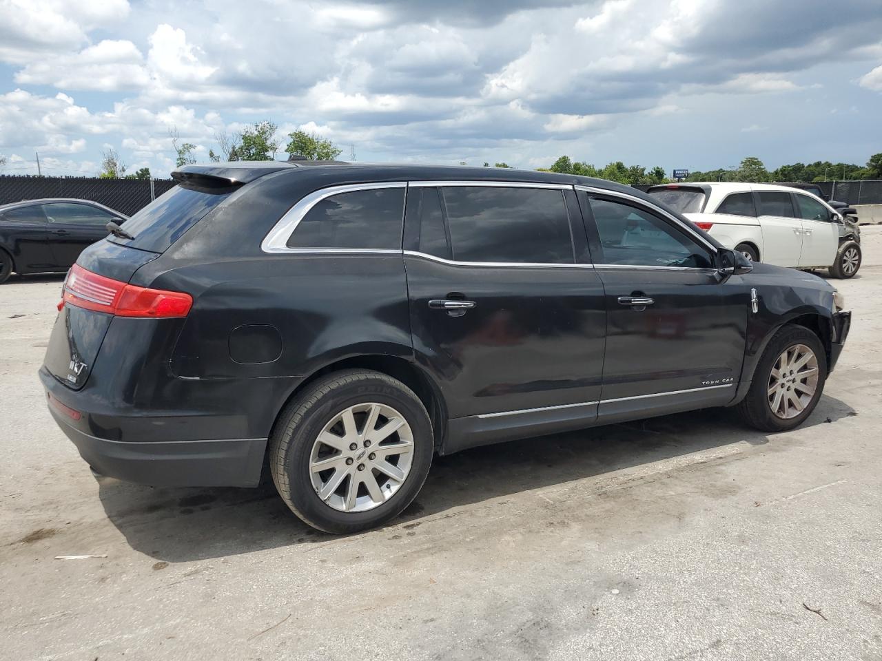 2015 Lincoln Mkt Black vin: 2LMHJ5NKXFBL01356