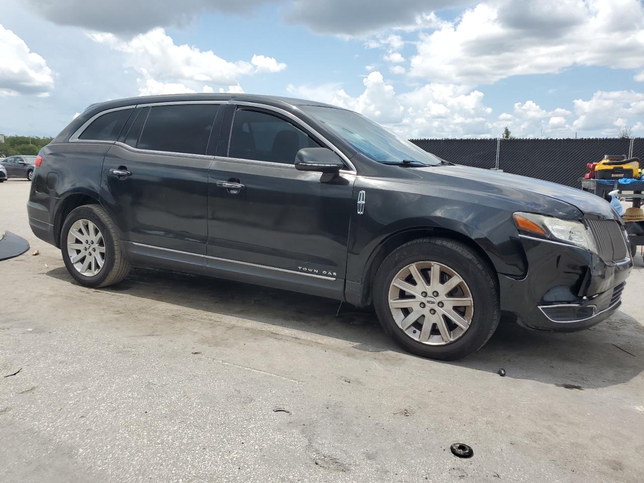 2015 Lincoln Mkt Black vin: 2LMHJ5NKXFBL01356