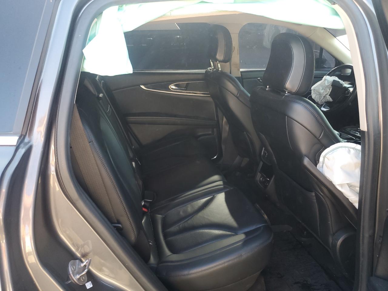 2021 Lincoln Nautilus Gray vin: 2LMPJ6J91MBL00503