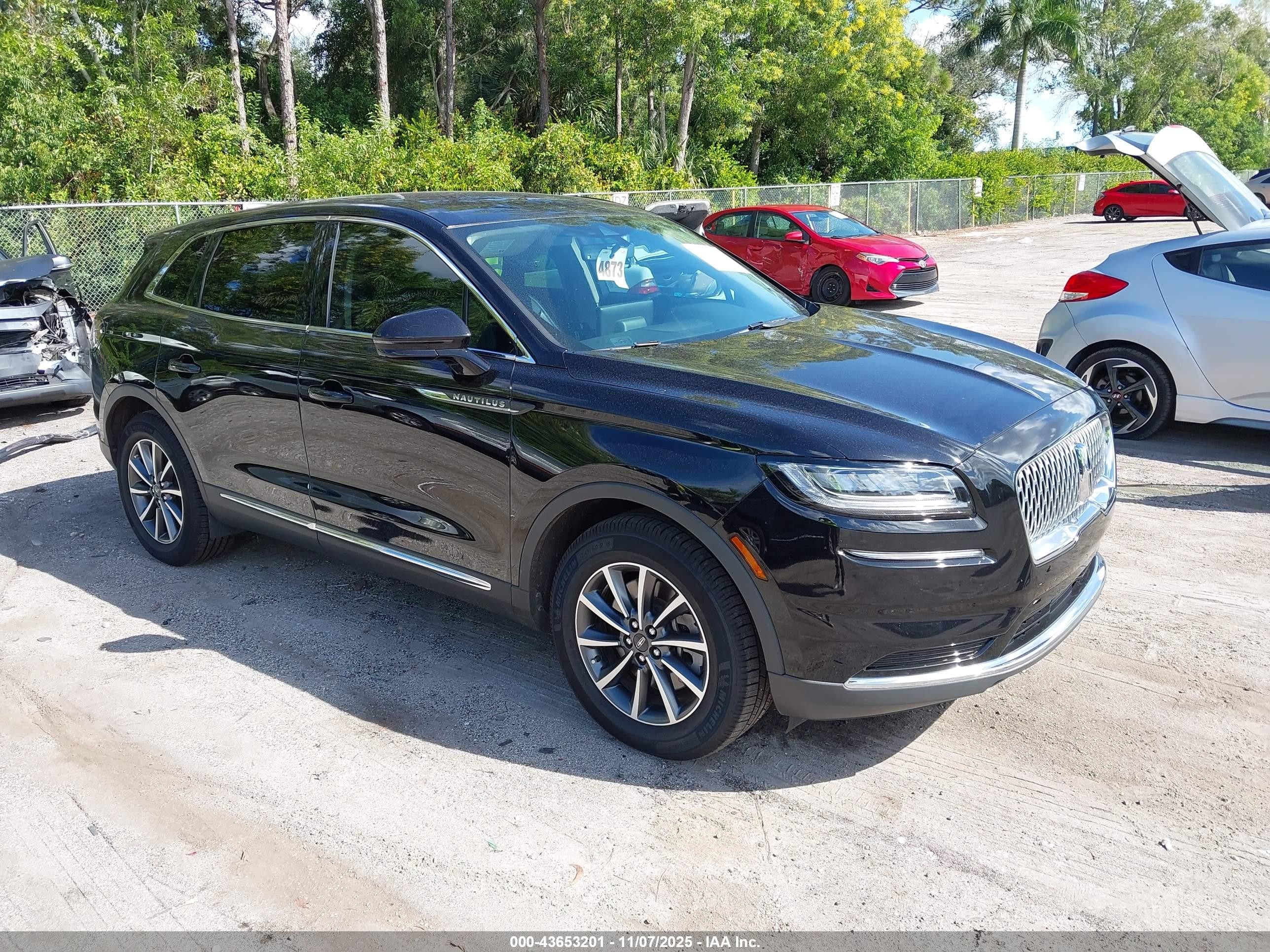 2021 Lincoln Nautilus Standard Black vin: 2LMPJ6J92MBL04320
