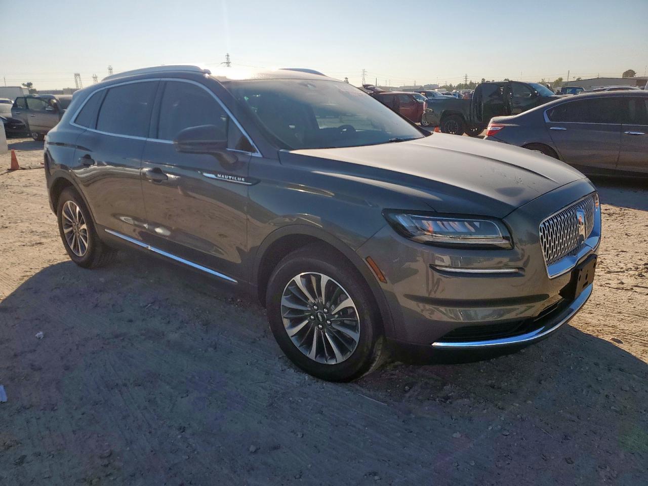 2023 Lincoln Nautilus Gray vin: 2LMPJ6J92PBL04323