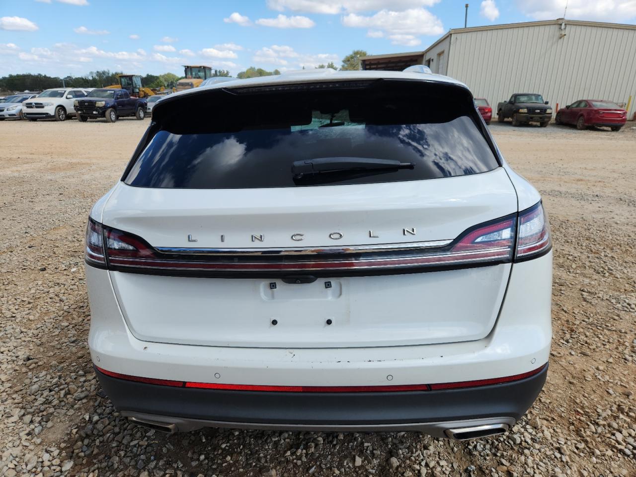 2022 Lincoln Nautilus White vin: 2LMPJ6J99NBL07250