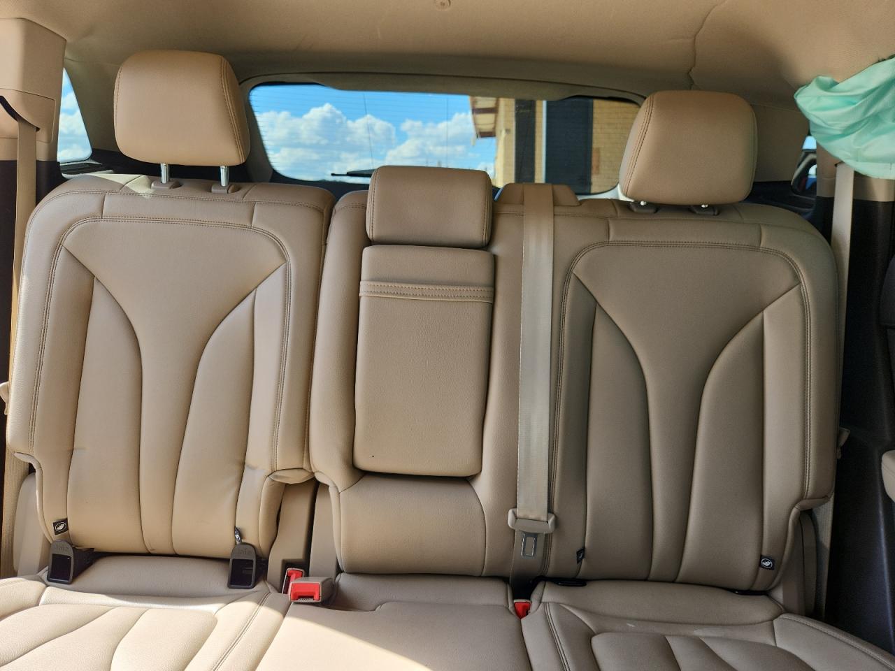 2022 Lincoln Nautilus White vin: 2LMPJ6J99NBL07250