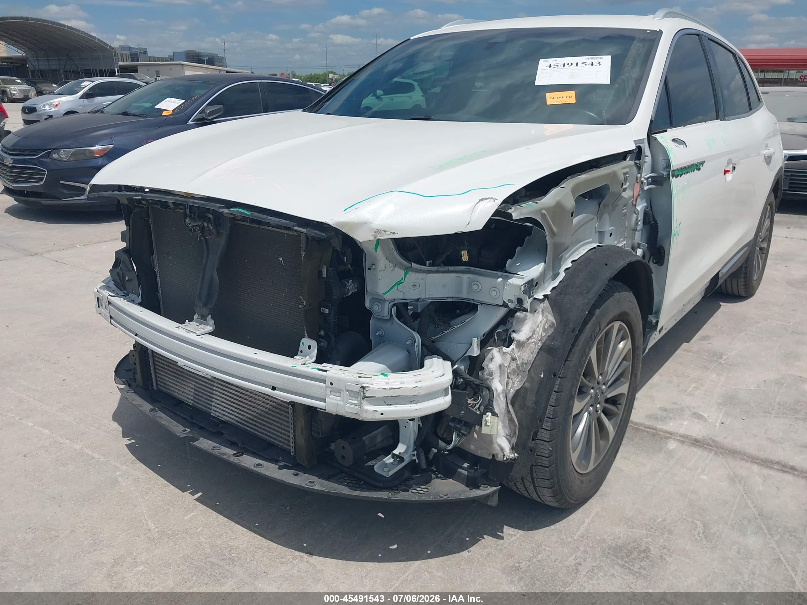 2020 Lincoln Nautilus Standard White vin: 2LMPJ6J9XLBL04600