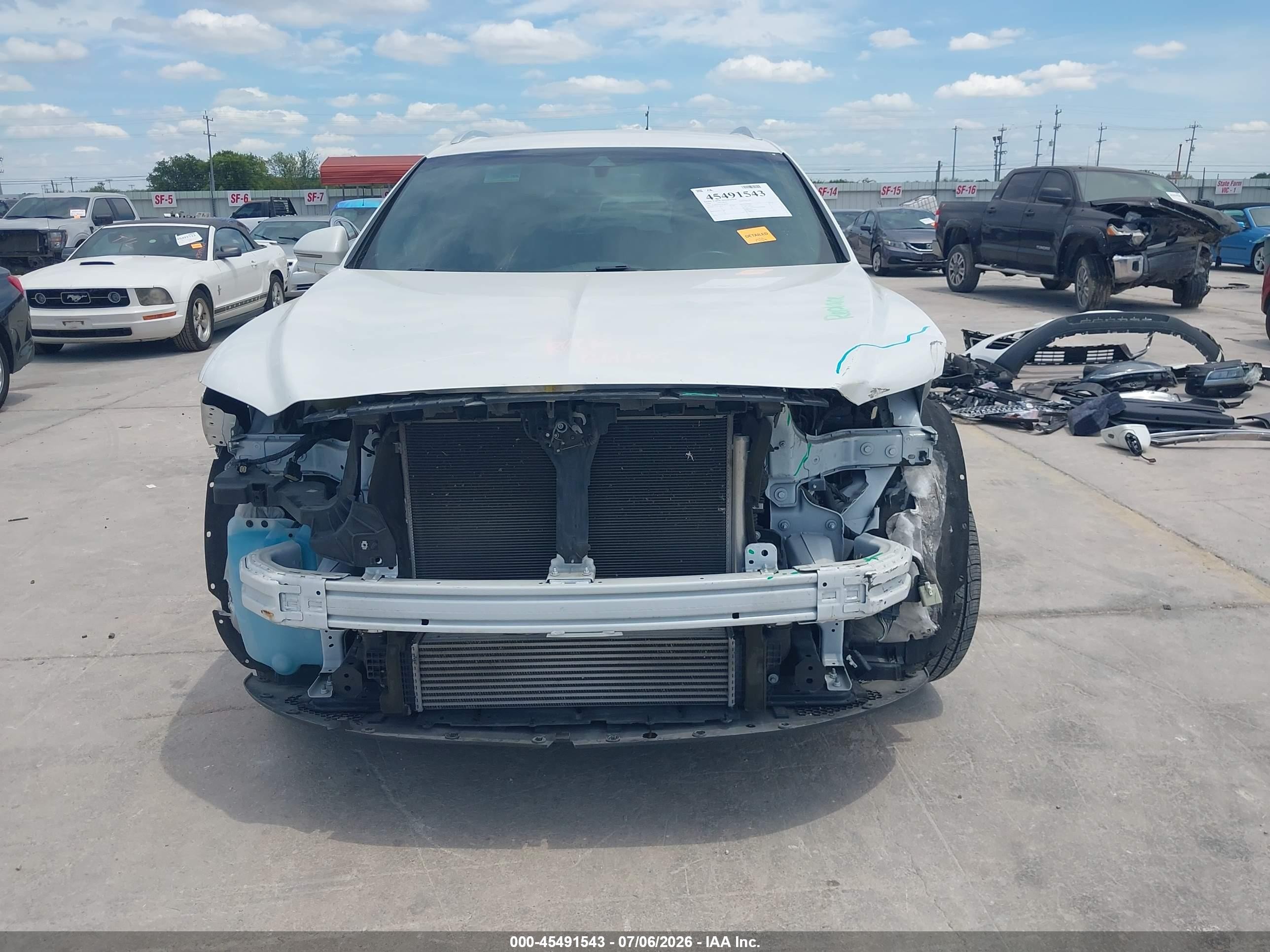 2020 Lincoln Nautilus Standard White vin: 2LMPJ6J9XLBL04600