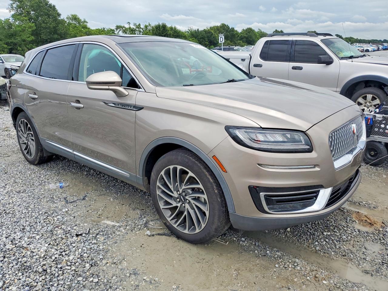 2020 Lincoln Nautilus Reserve Tan vin: 2LMPJ6K90LBL13191