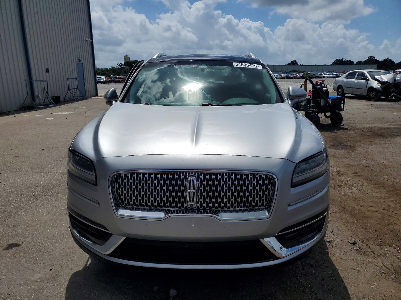2020 Lincoln Nautilus Reserve Silver vin: 2LMPJ6K90LBL30685
