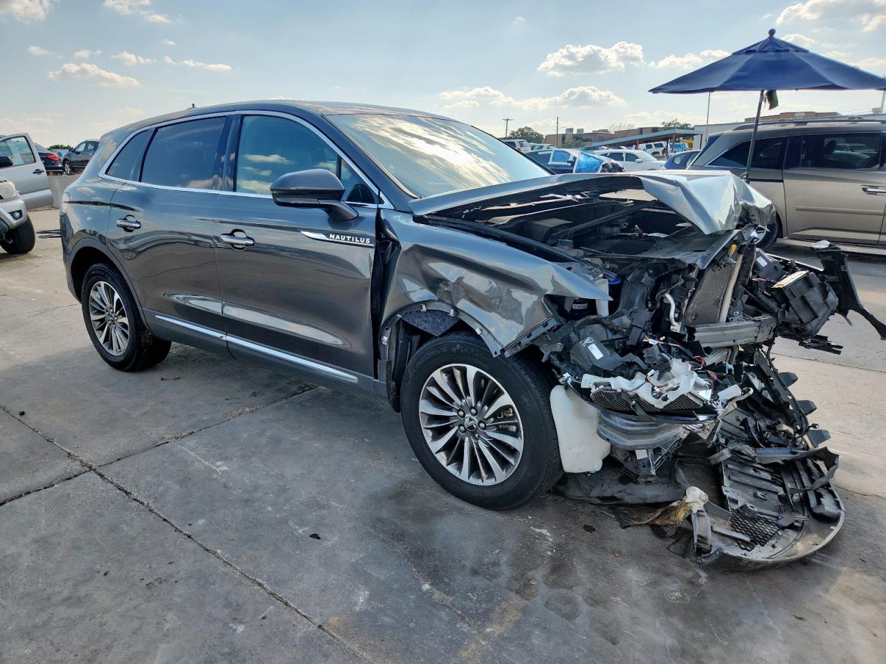 2020 Lincoln Nautilus Reserve Gray vin: 2LMPJ6K91LBL14060