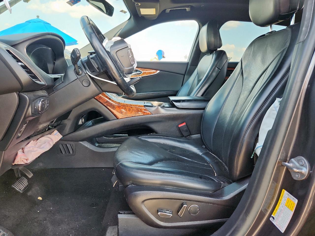 2020 Lincoln Nautilus Reserve Gray vin: 2LMPJ6K91LBL14060