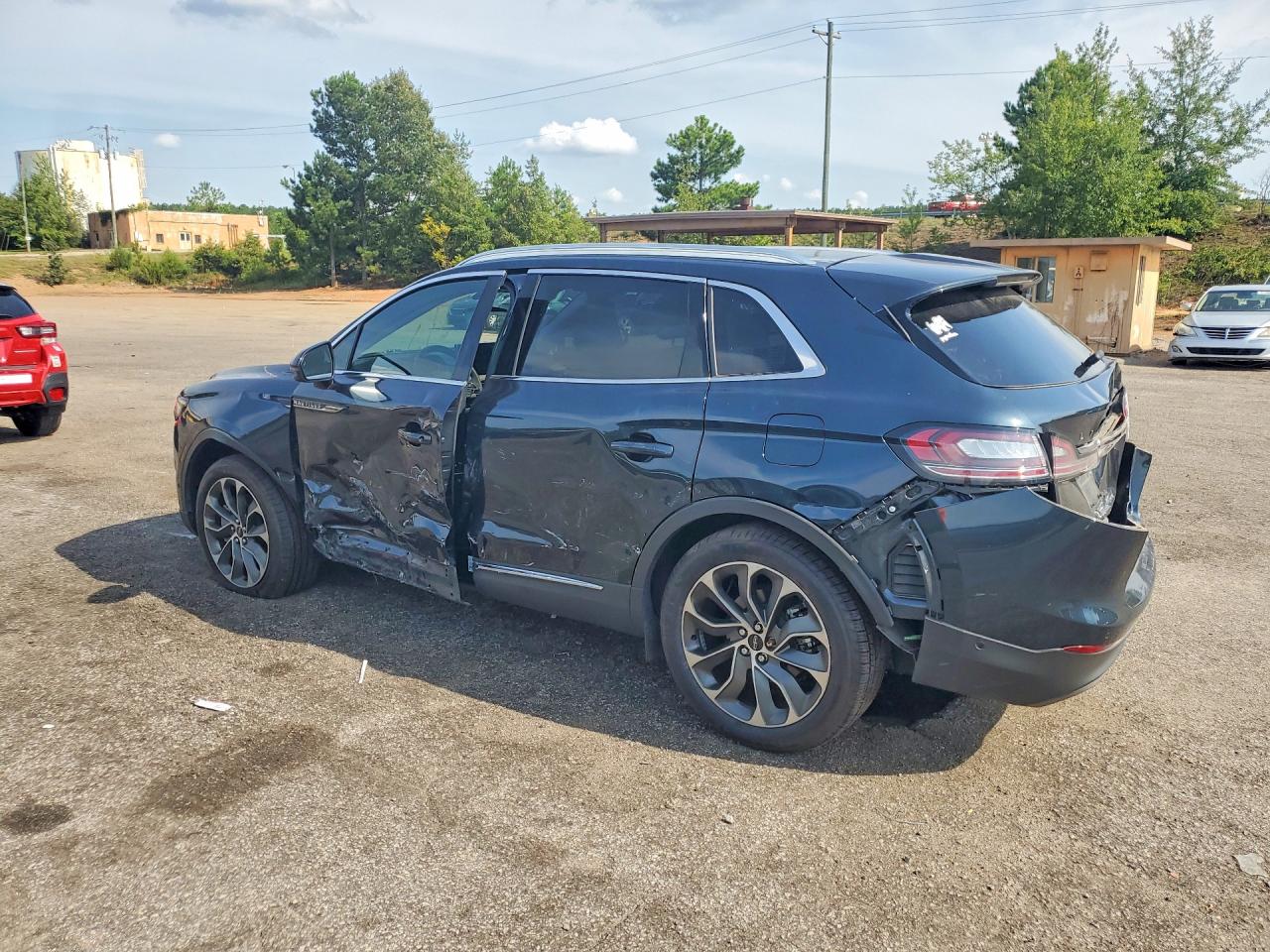 2022 Lincoln Nautilus Reserve Blue vin: 2LMPJ6K91NBL25790