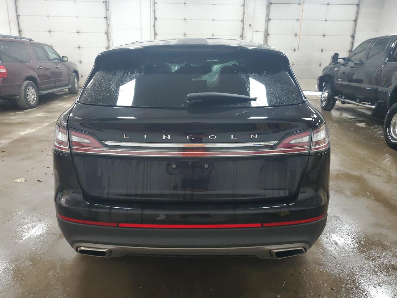 2021 Lincoln Nautilus Reserve Black vin: 2LMPJ6K95MBL15634