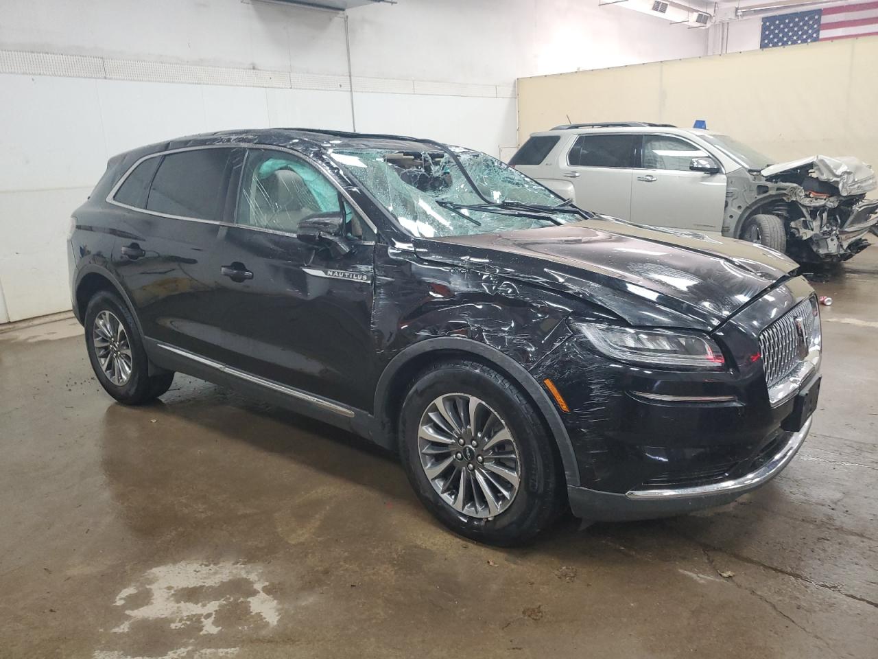 2021 Lincoln Nautilus Reserve Black vin: 2LMPJ6K95MBL15634