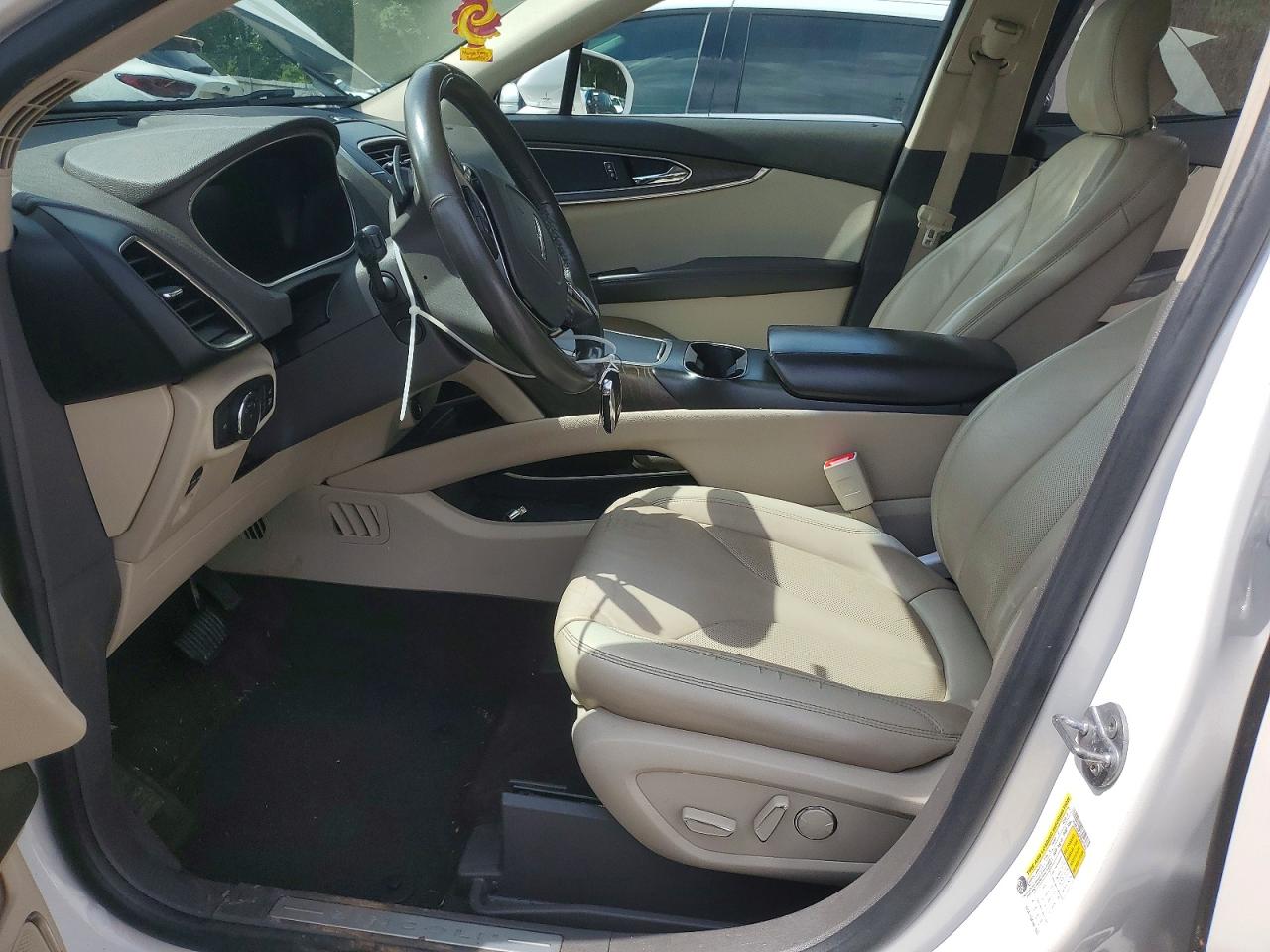 2019 Lincoln Nautilus Select White vin: 2LMPJ6K97KBL41021