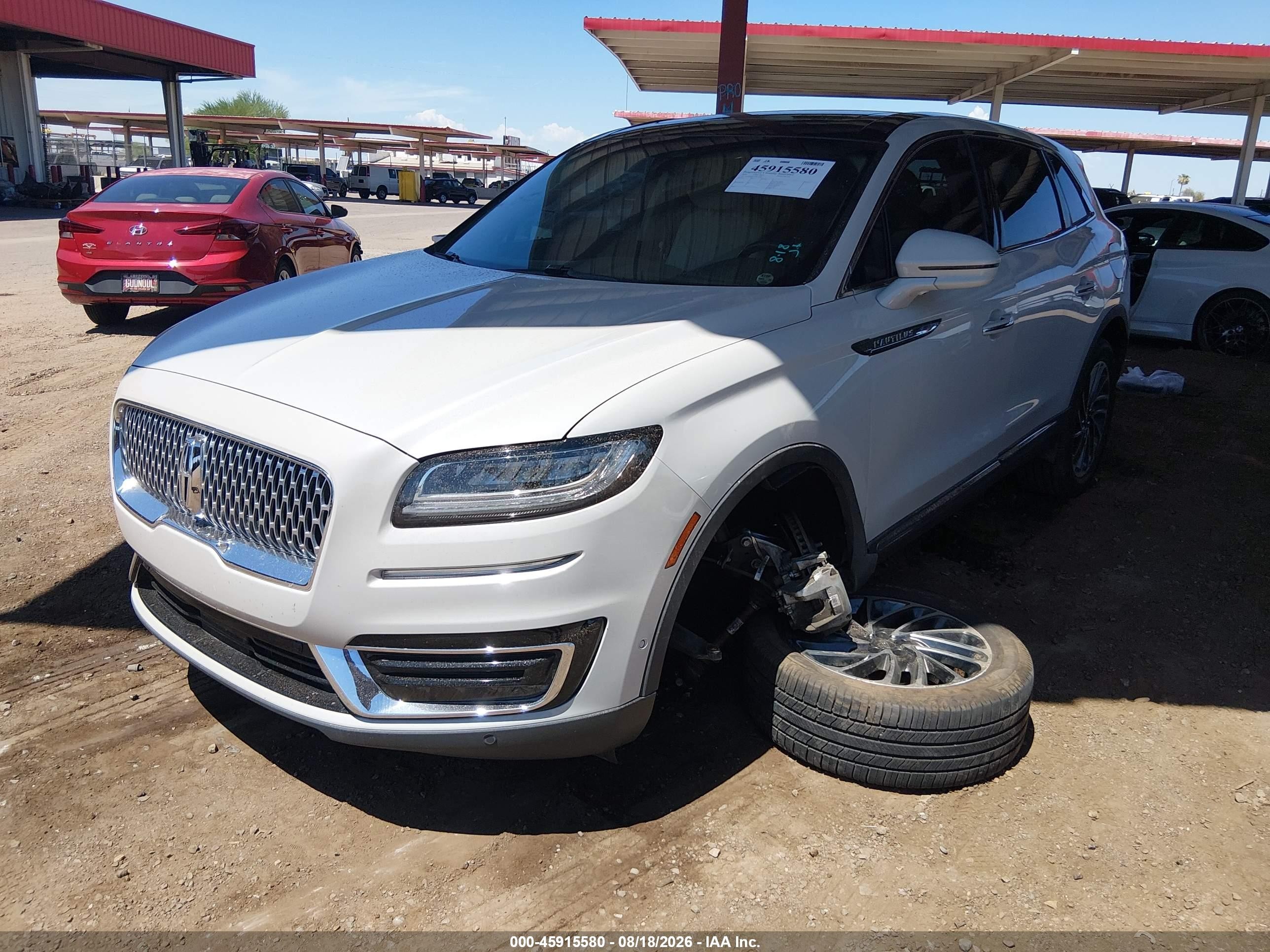 2020 Lincoln Nautilus Reserve Cream vin: 2LMPJ6K97LBL25483
