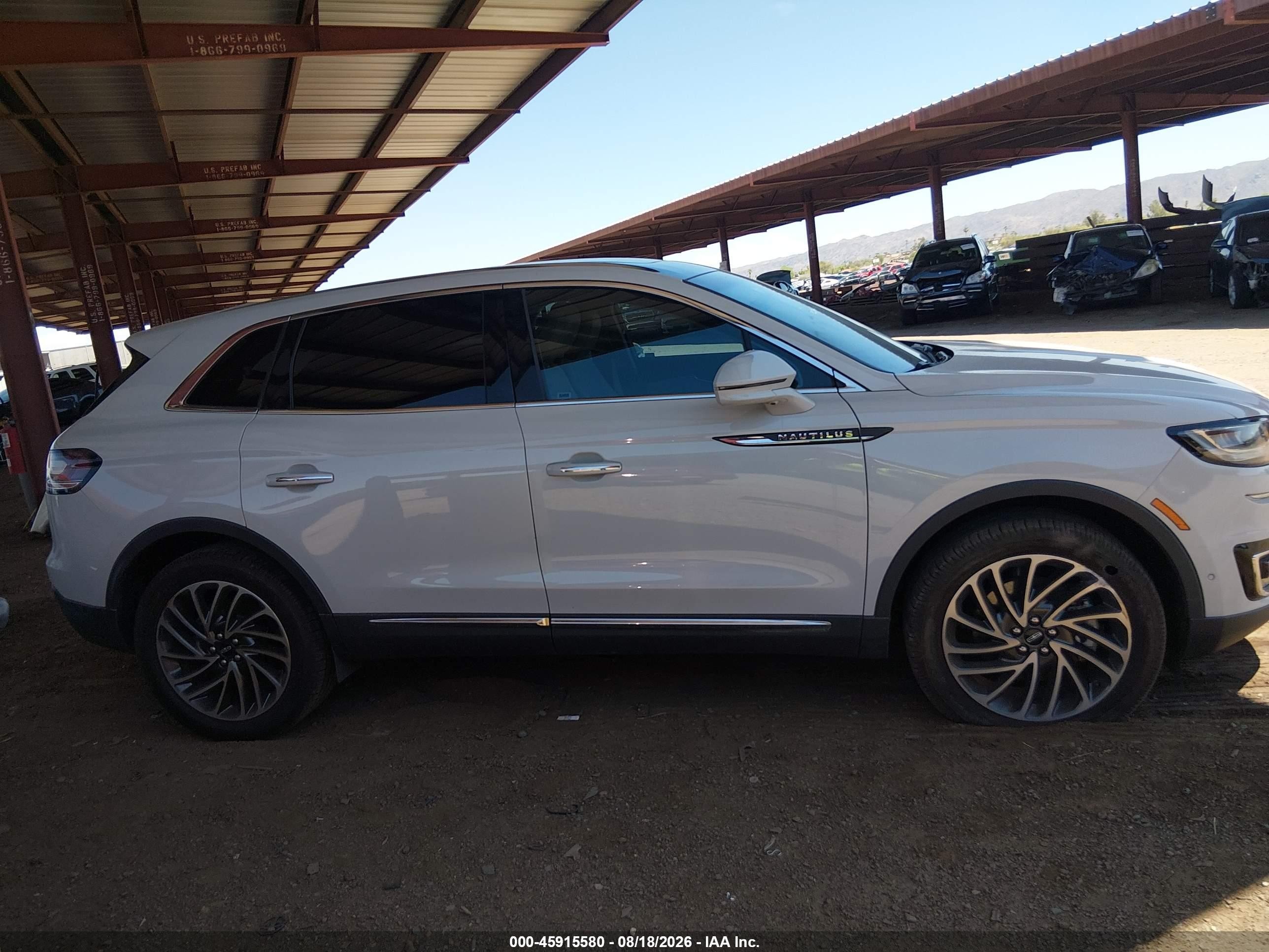 2020 Lincoln Nautilus Reserve Cream vin: 2LMPJ6K97LBL25483