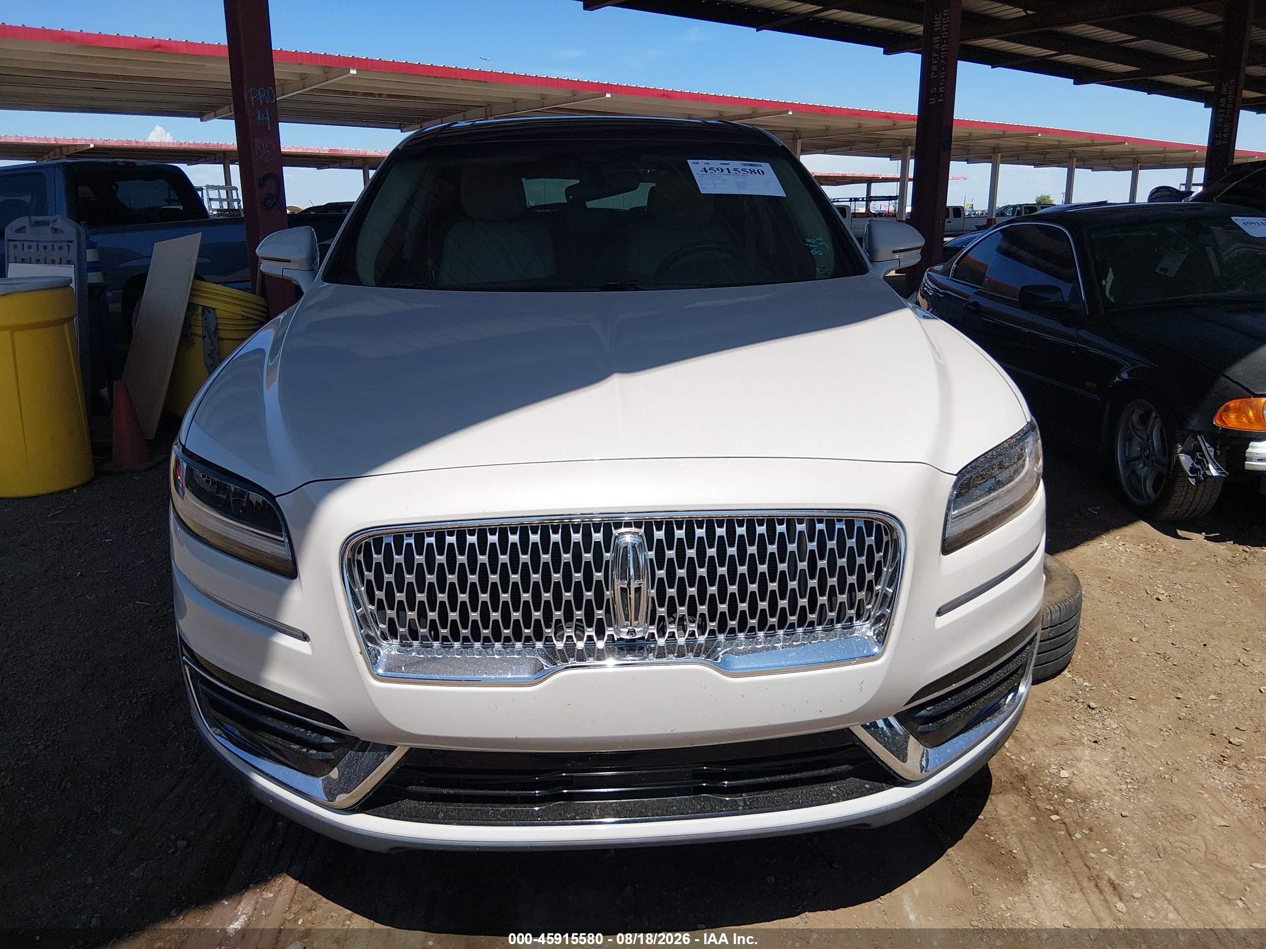 2020 Lincoln Nautilus Reserve Cream vin: 2LMPJ6K97LBL25483