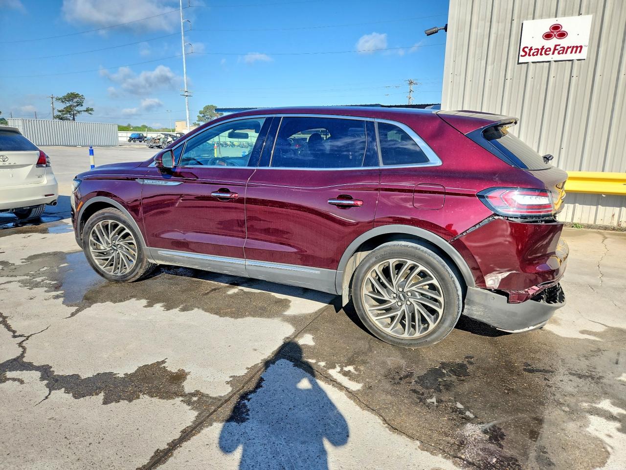2019 Lincoln Nautilus Reserve Burgundy vin: 2LMPJ6LP0KBL14840