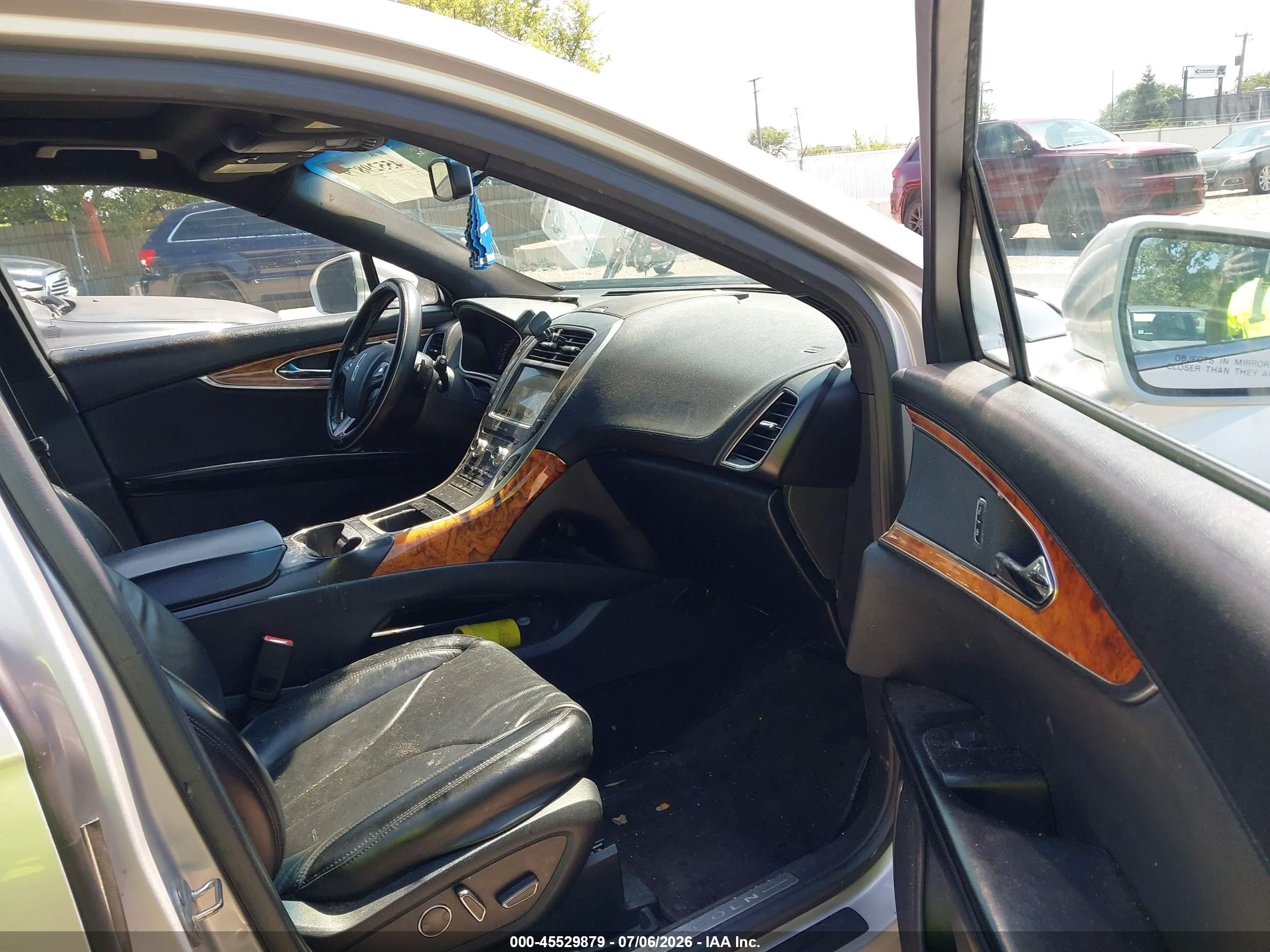 2018 Lincoln Mkx Reserve Silver vin: 2LMPJ6LR1JBL12711