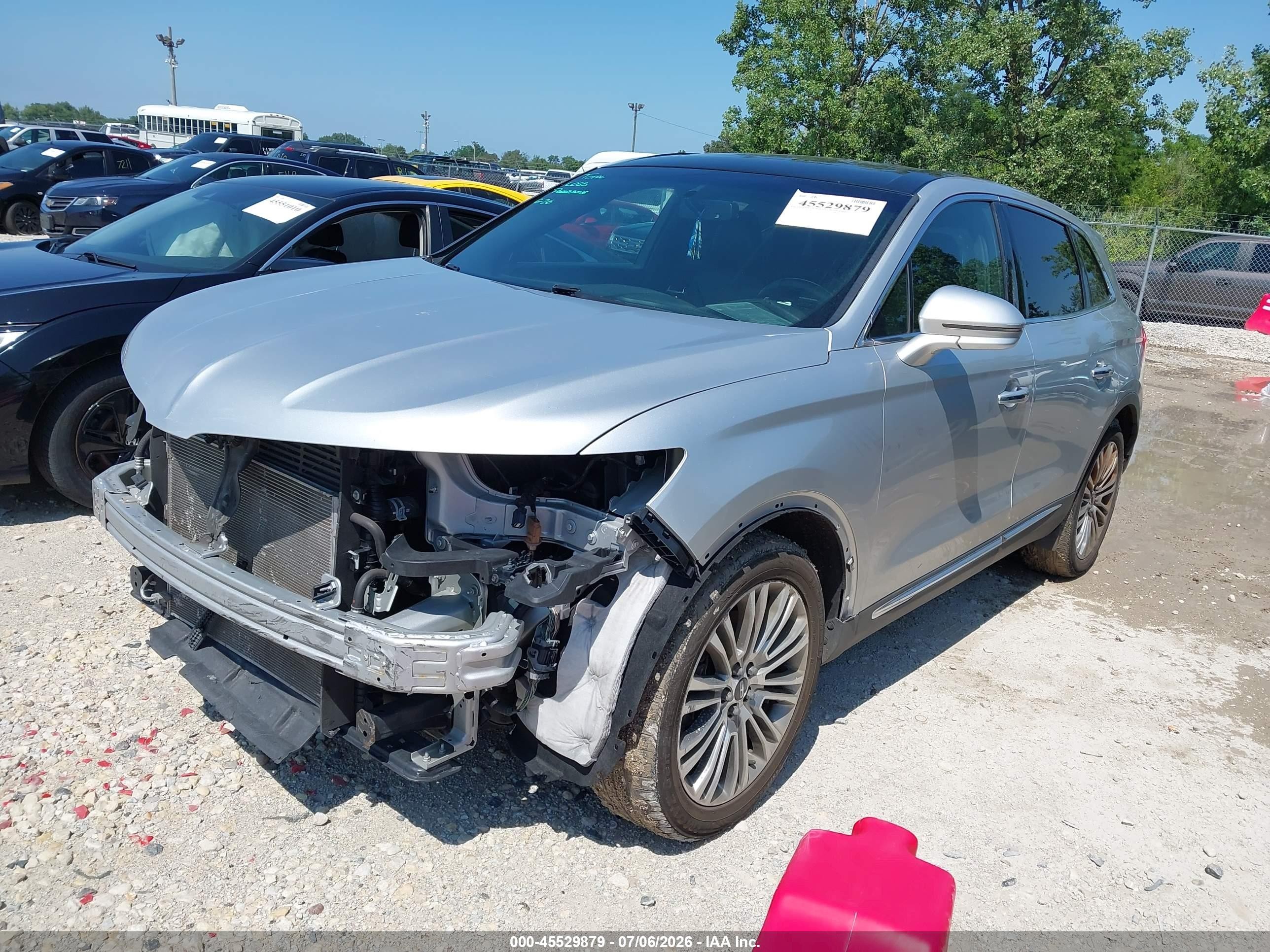 2018 Lincoln Mkx Reserve Silver vin: 2LMPJ6LR1JBL12711