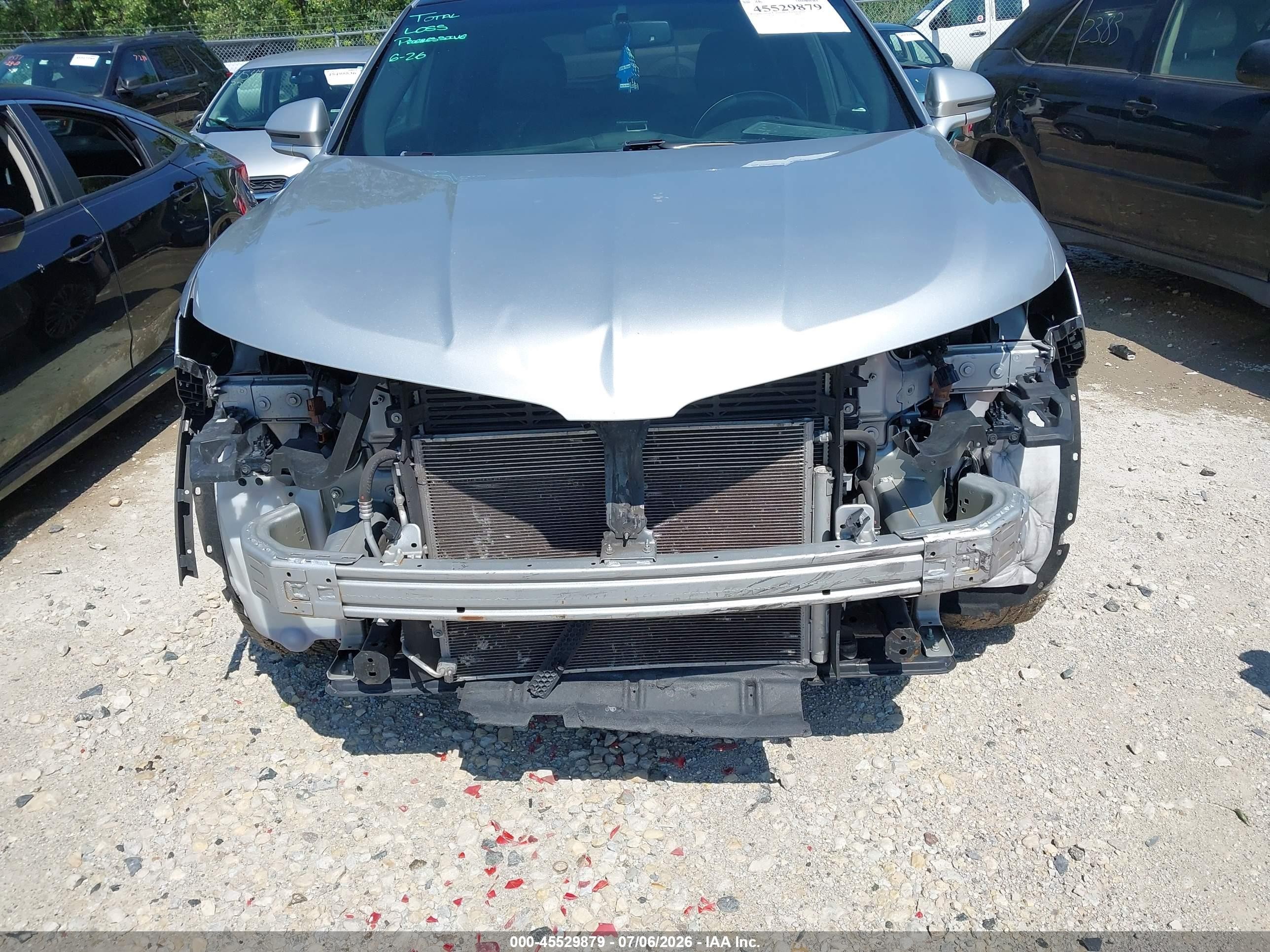 2018 Lincoln Mkx Reserve Silver vin: 2LMPJ6LR1JBL12711