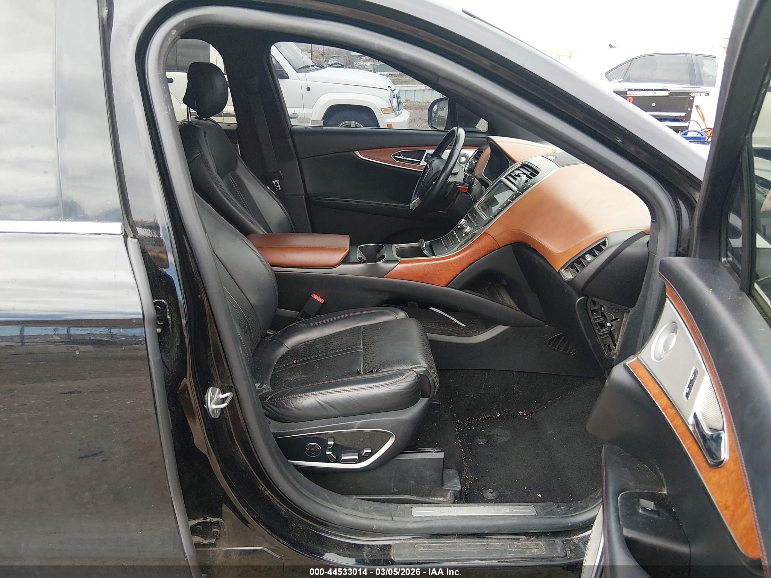 2019 Lincoln Nautilus Black Label Черный vin: 2LMPJ7J94KBL18657