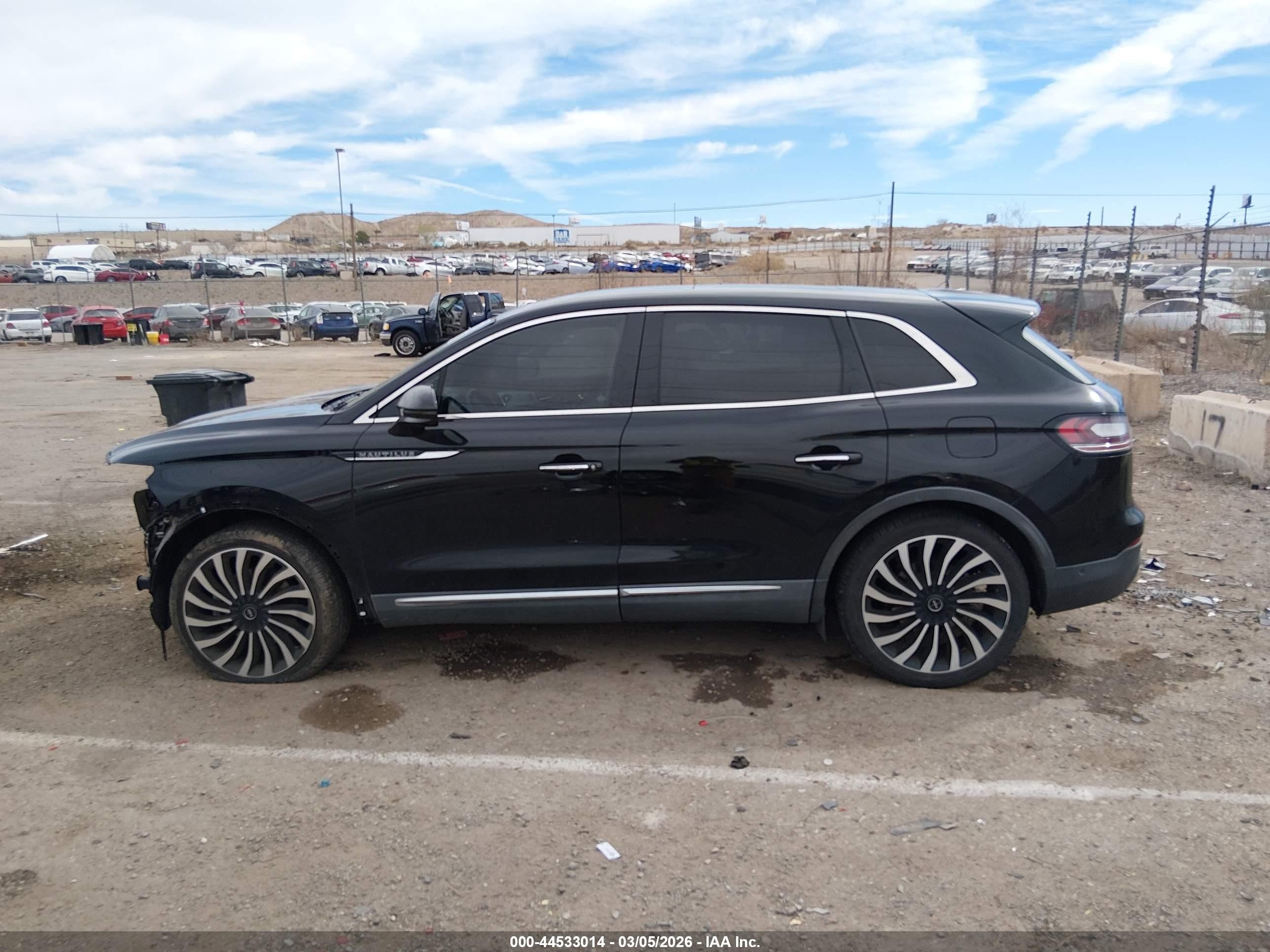2019 Lincoln Nautilus Black Label Черный vin: 2LMPJ7J94KBL18657