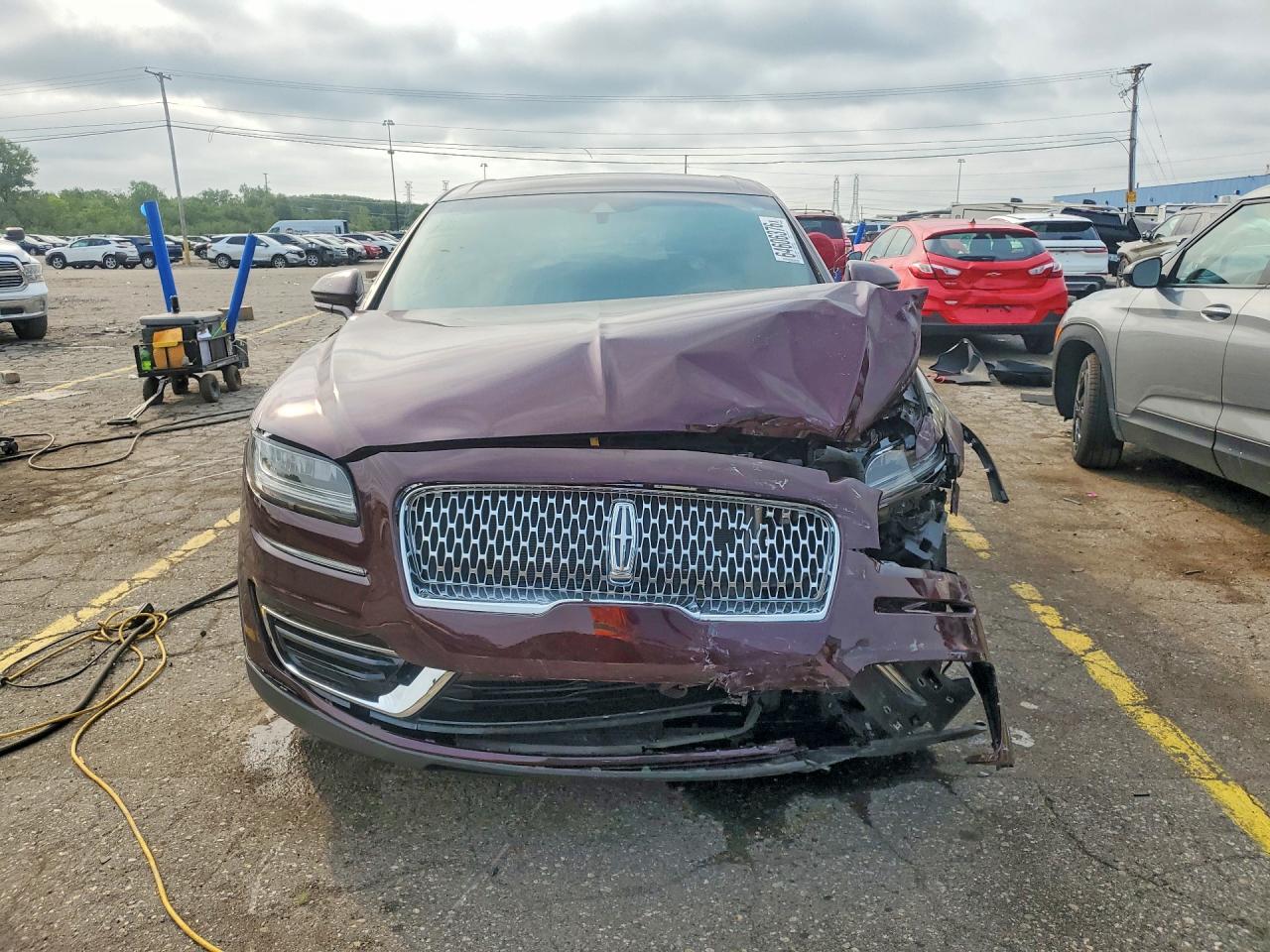 2020 Lincoln Nautilus Burgundy vin: 2LMPJ8J91LBL27713